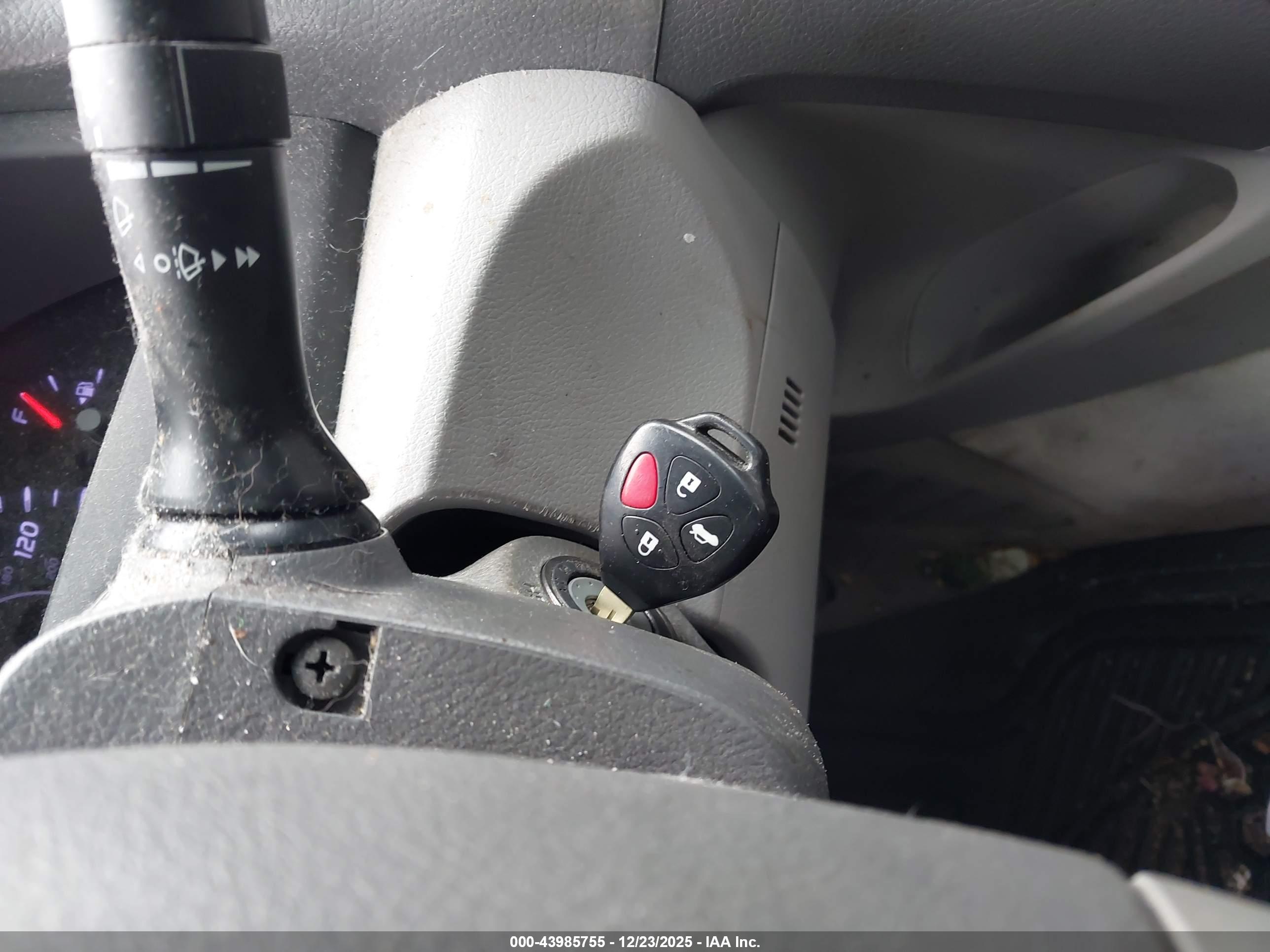 TOYOTA CAMRY image 11