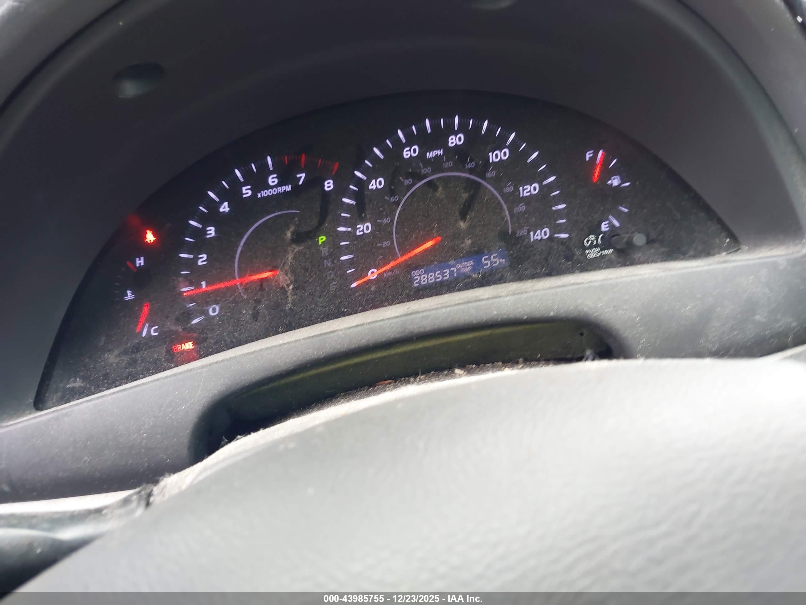 TOYOTA CAMRY image 7