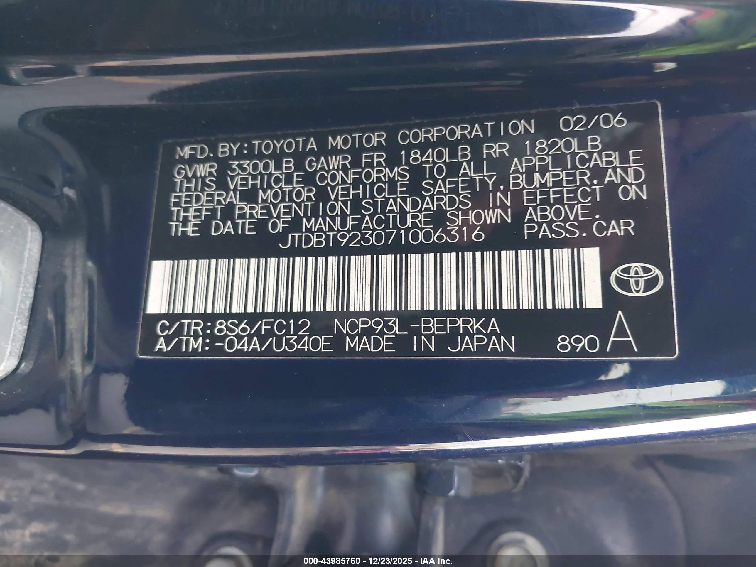 TOYOTA YARIS image 9