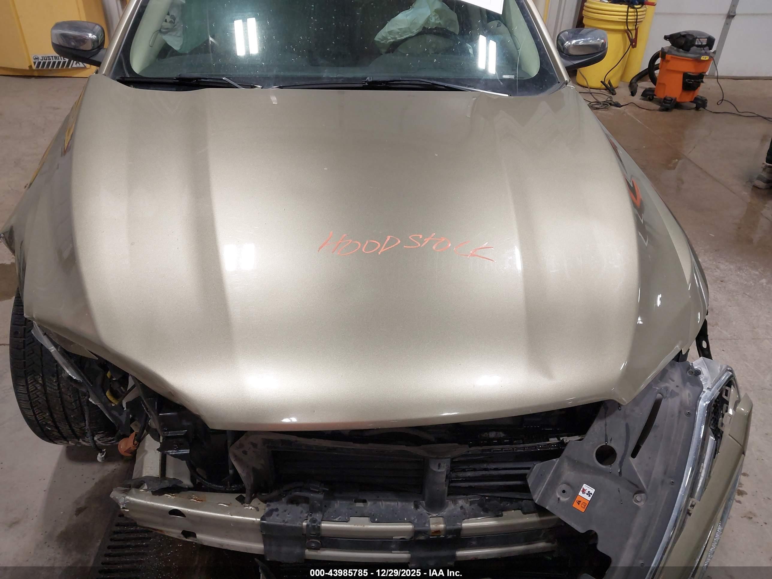 FORD TAURUS image 10