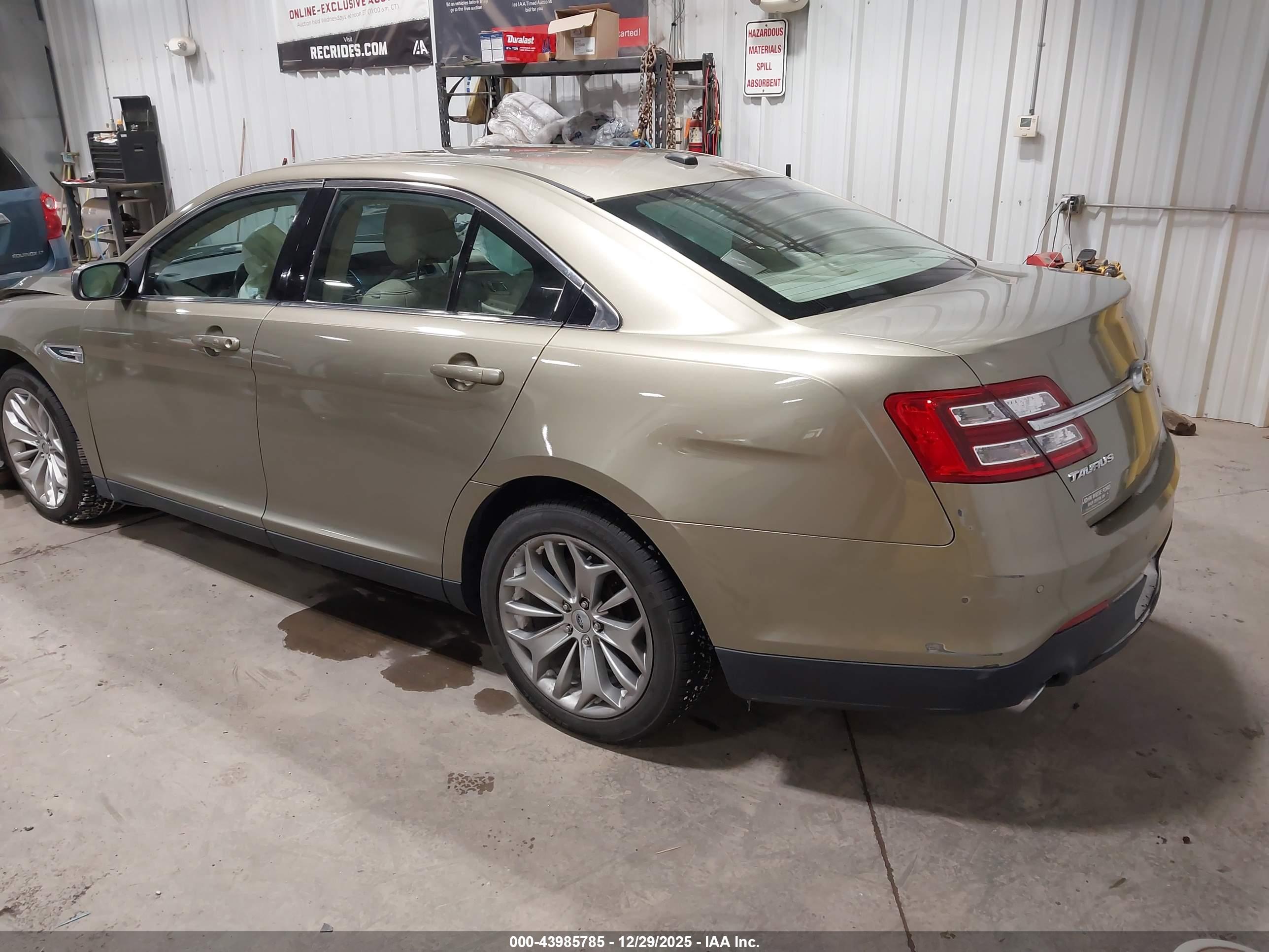FORD TAURUS image 3