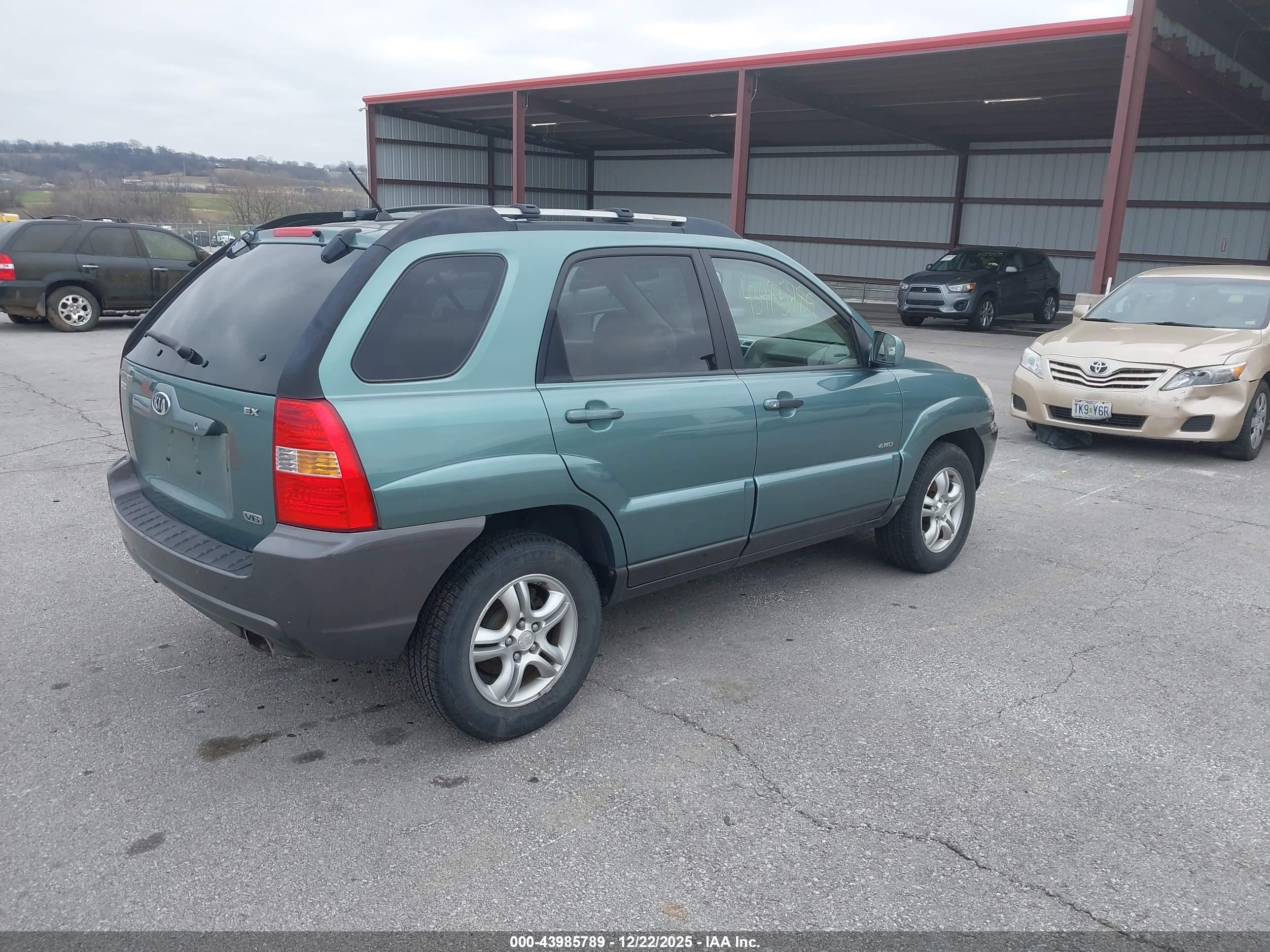 KIA SPORTAGE image 4