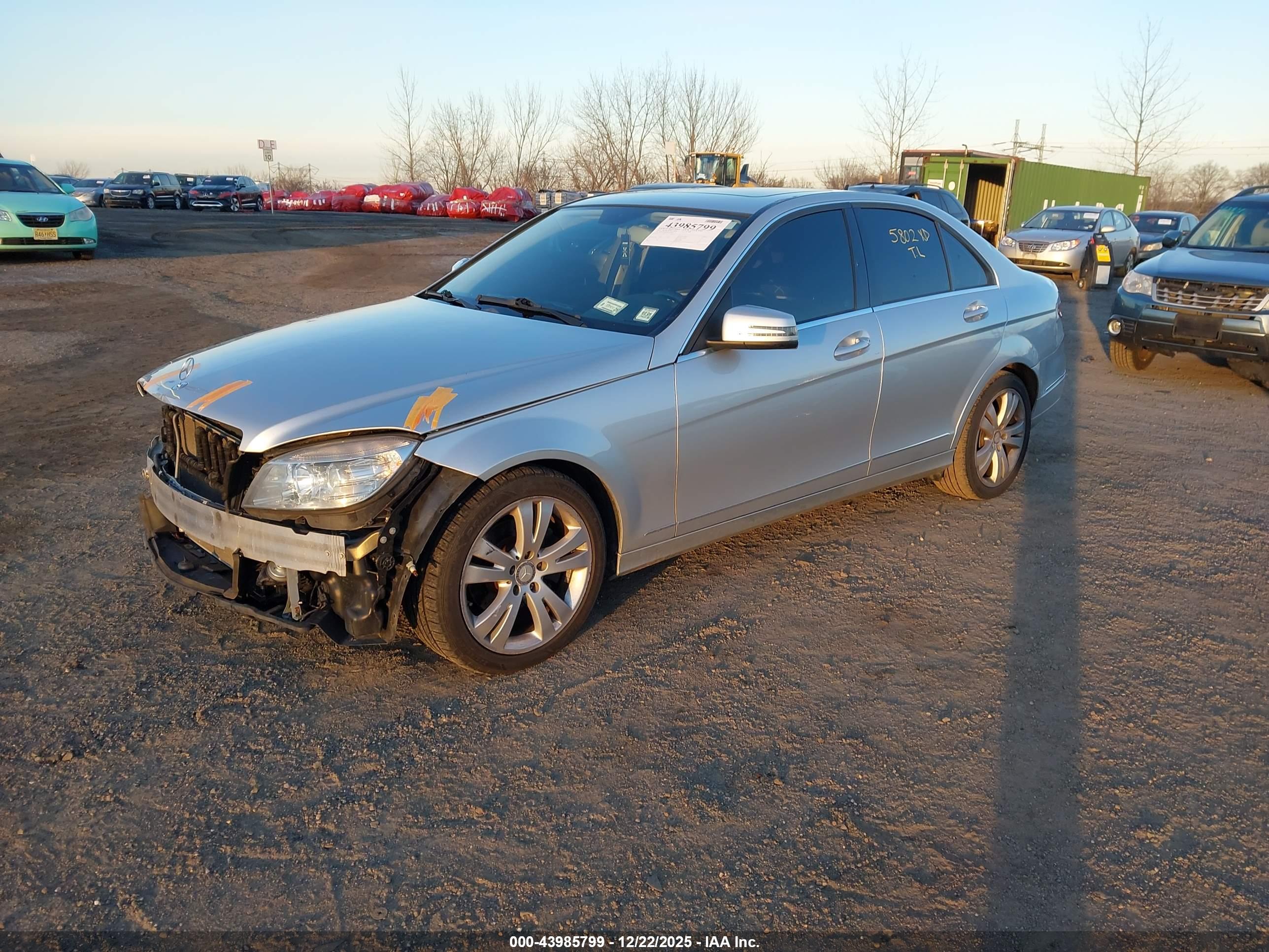 MERCEDES-BENZ C image 2