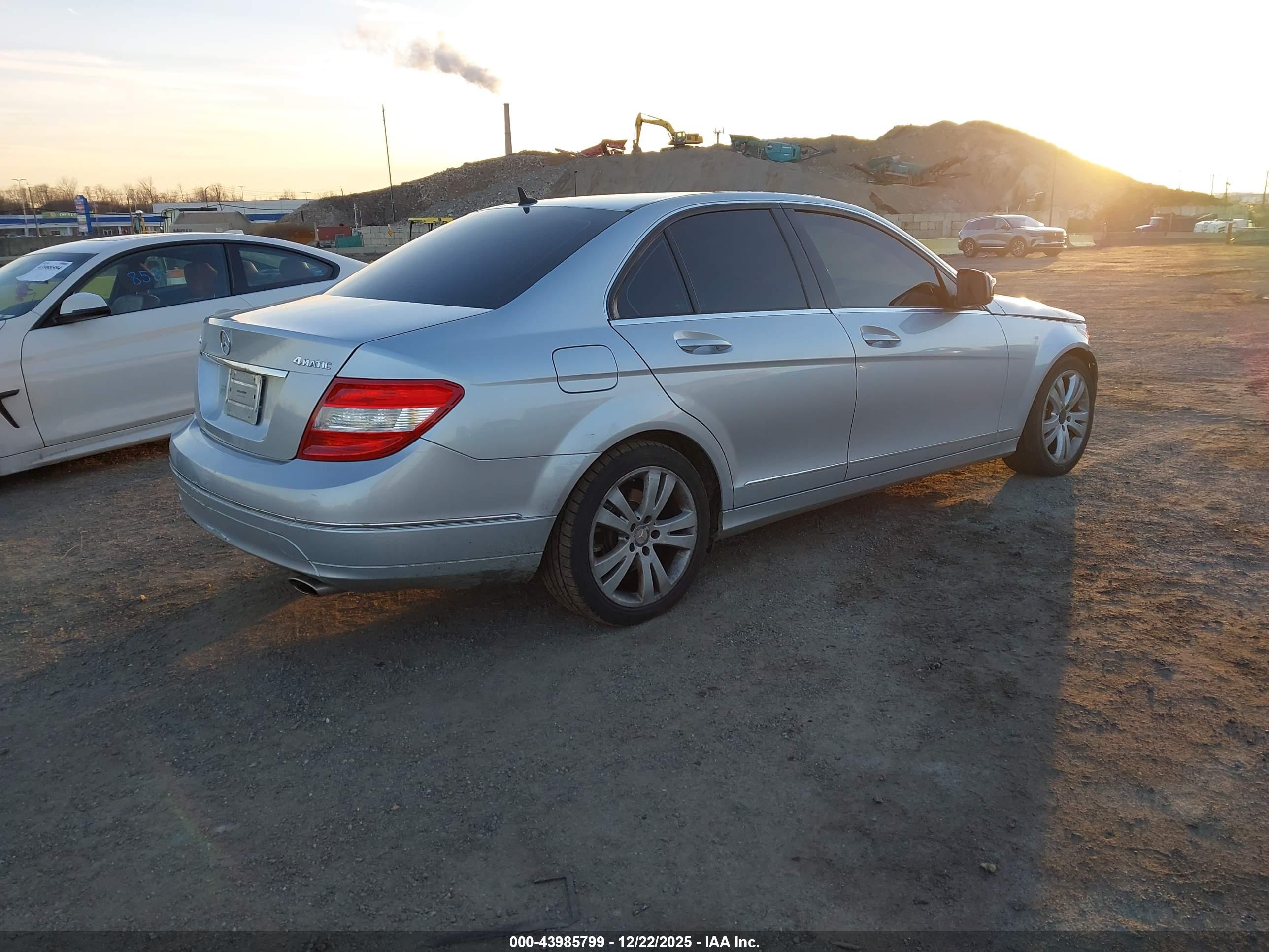 MERCEDES-BENZ C image 4