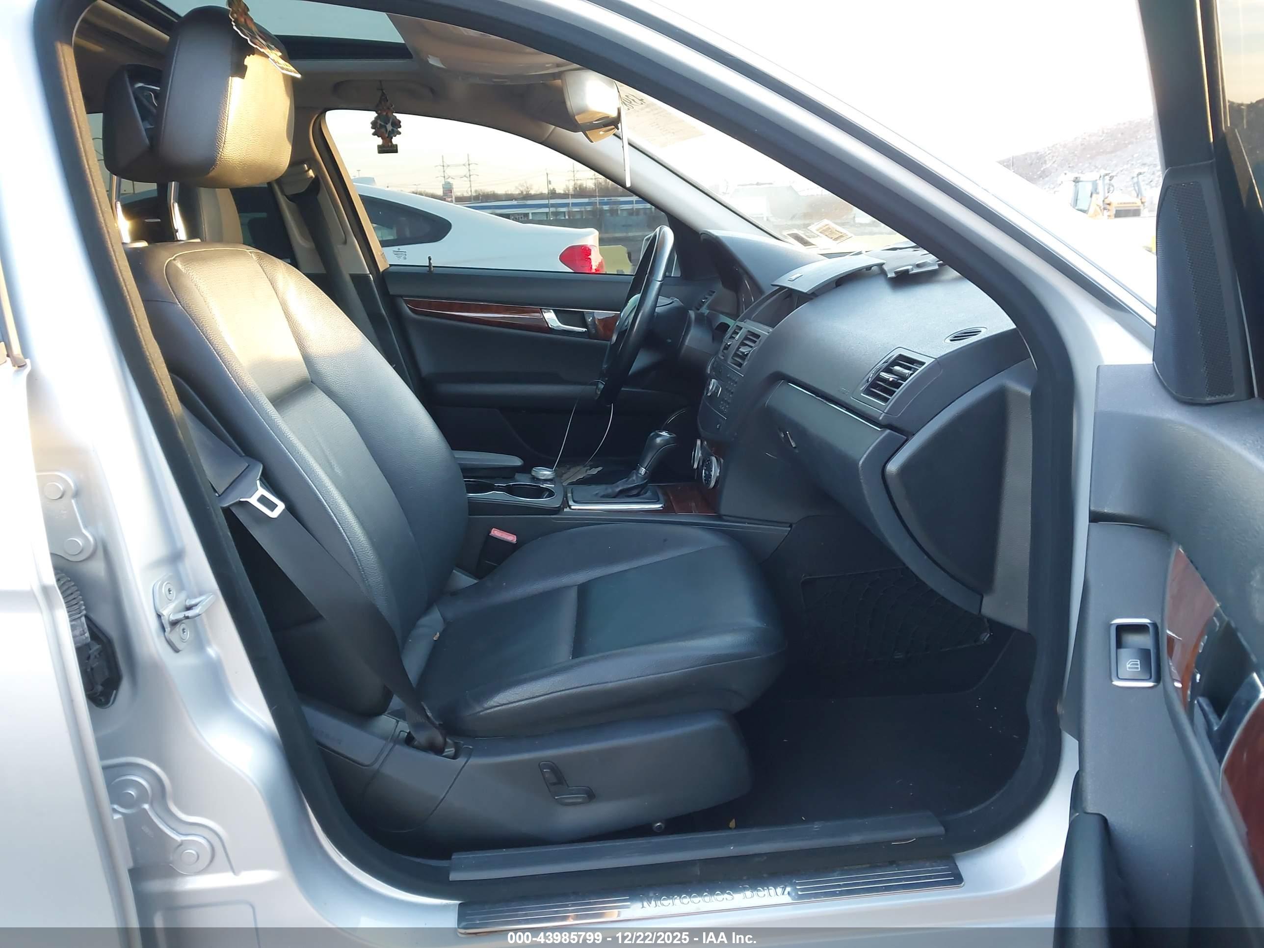 MERCEDES-BENZ C image 5