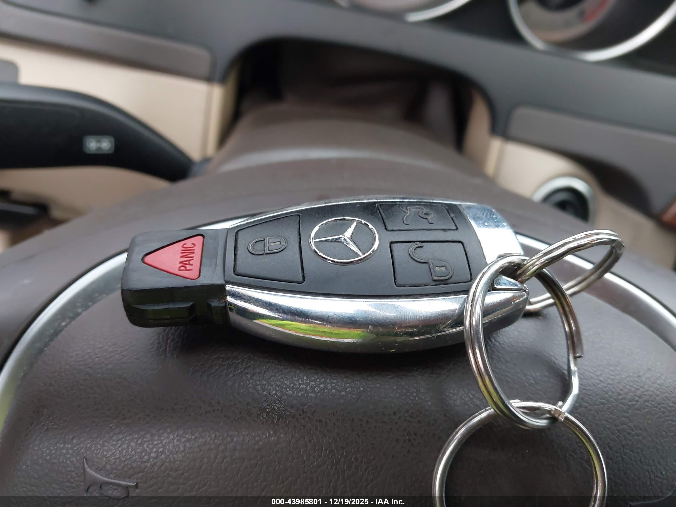 MERCEDES-BENZ C-CLASS image 11