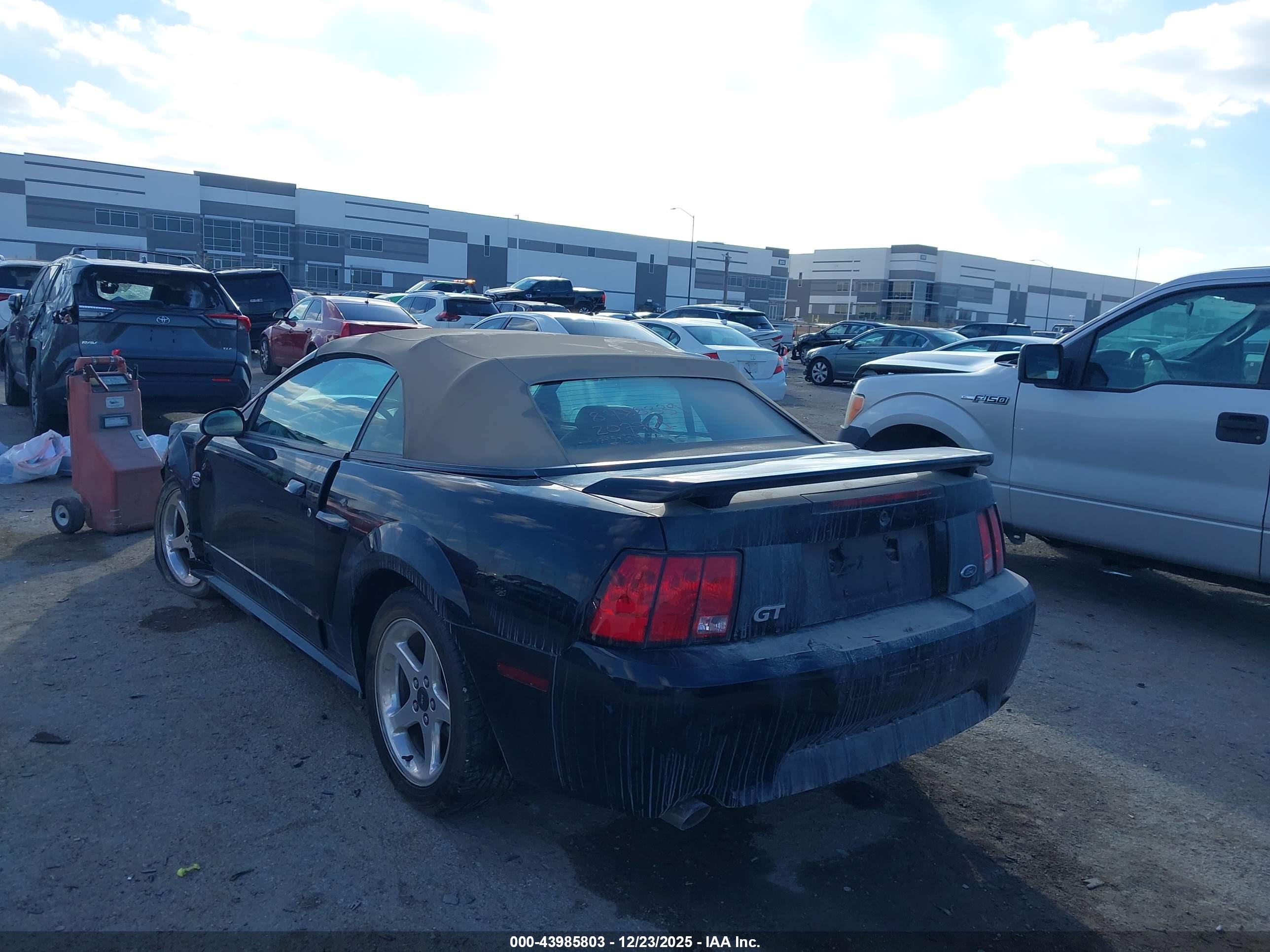 FORD MUSTANG image 3