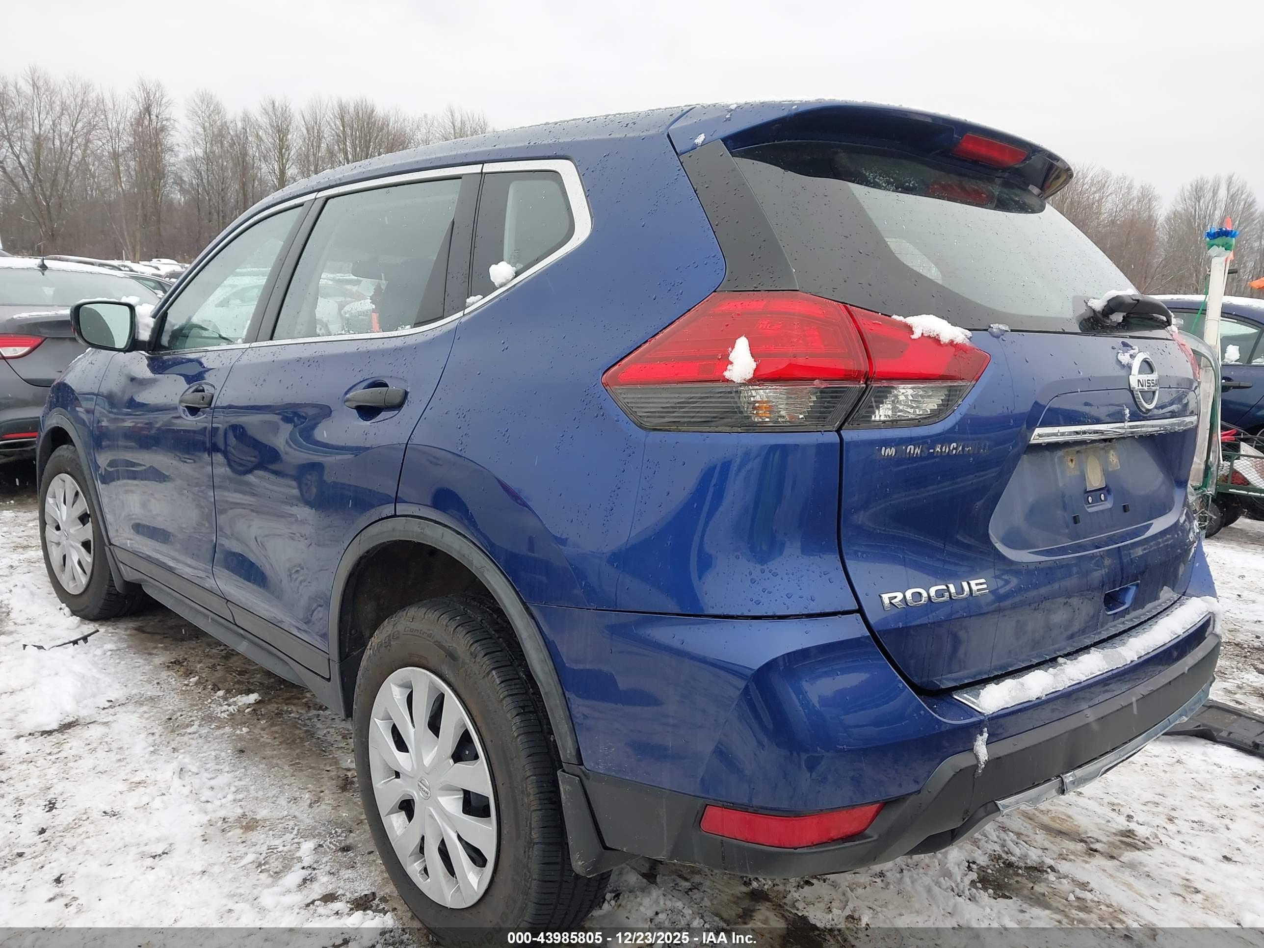 NISSAN ROGUE image 3