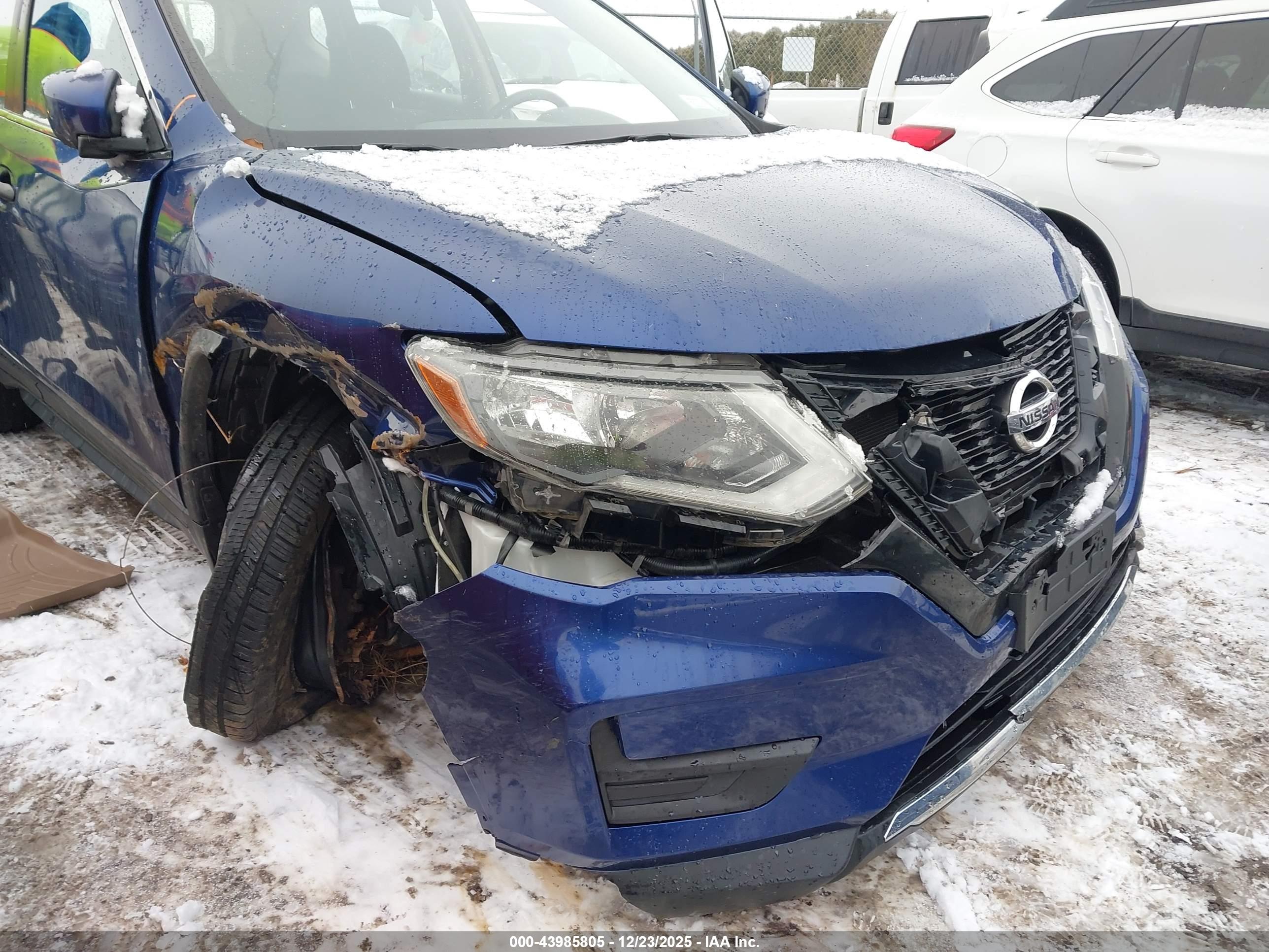 NISSAN ROGUE image 6