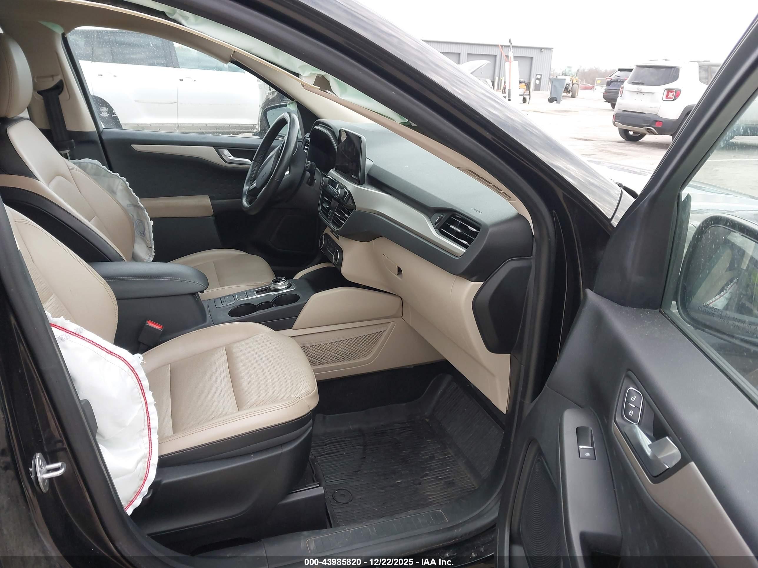 FORD ESCAPE image 5