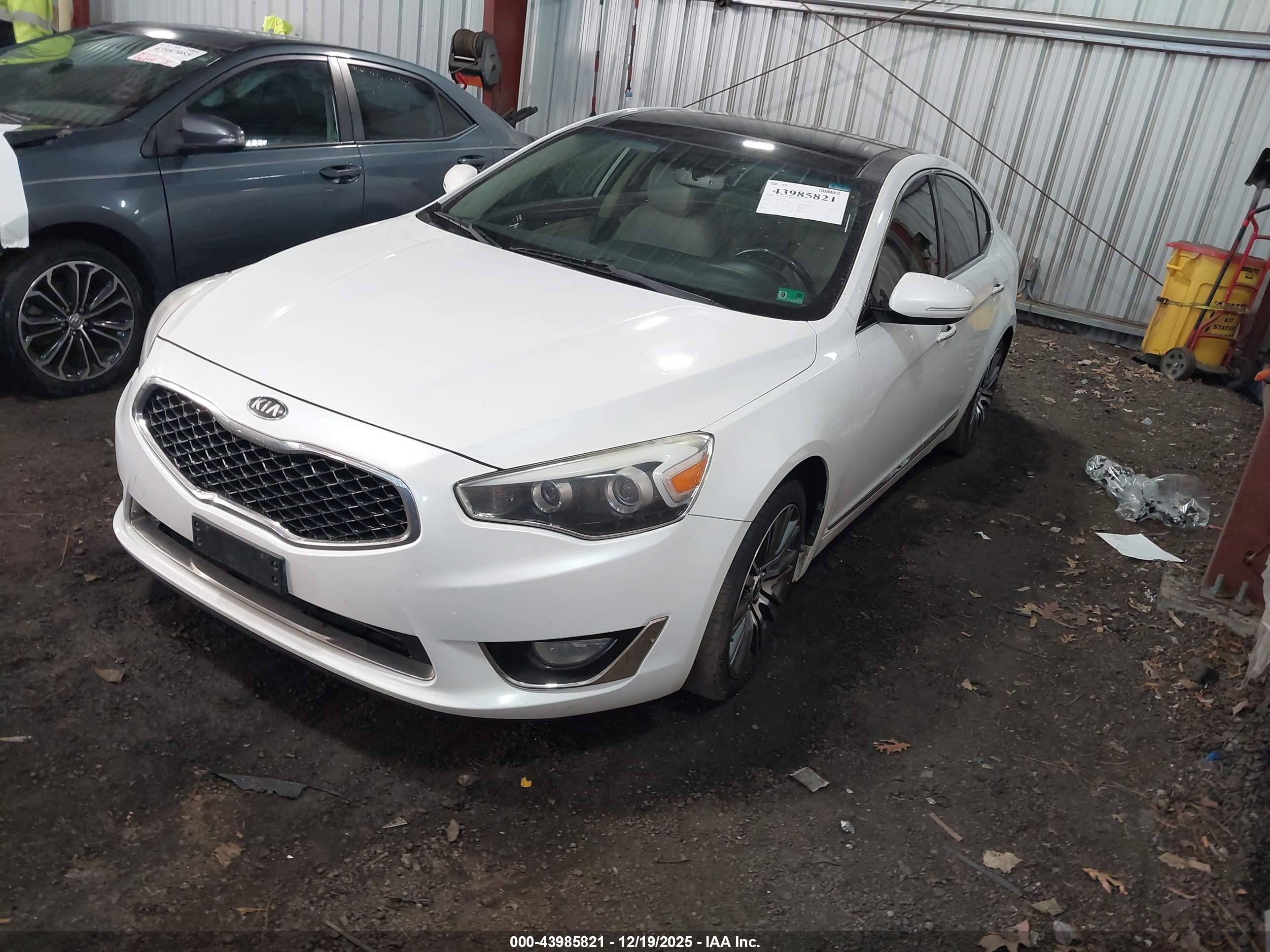 KIA CADENZA image 2