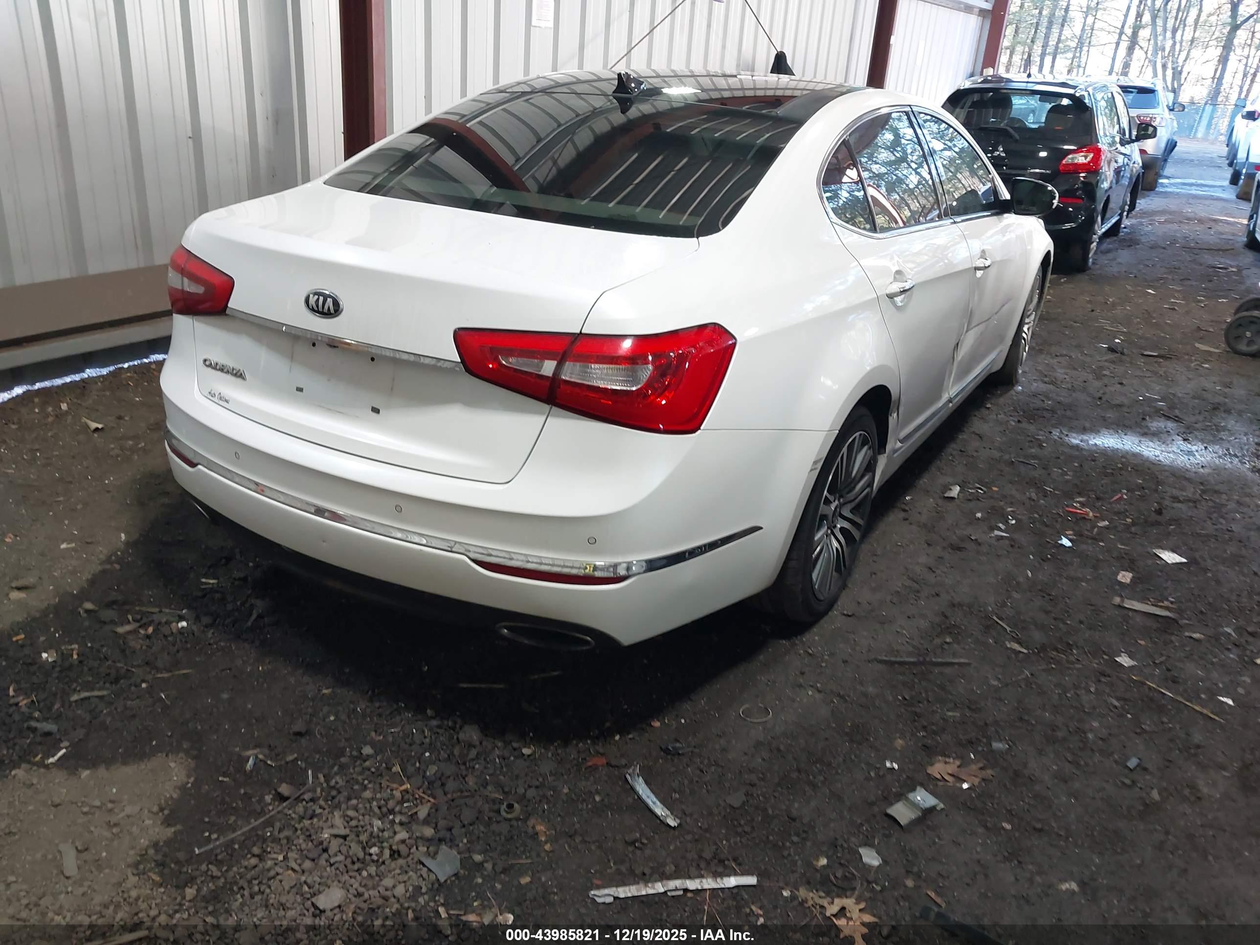 KIA CADENZA image 4