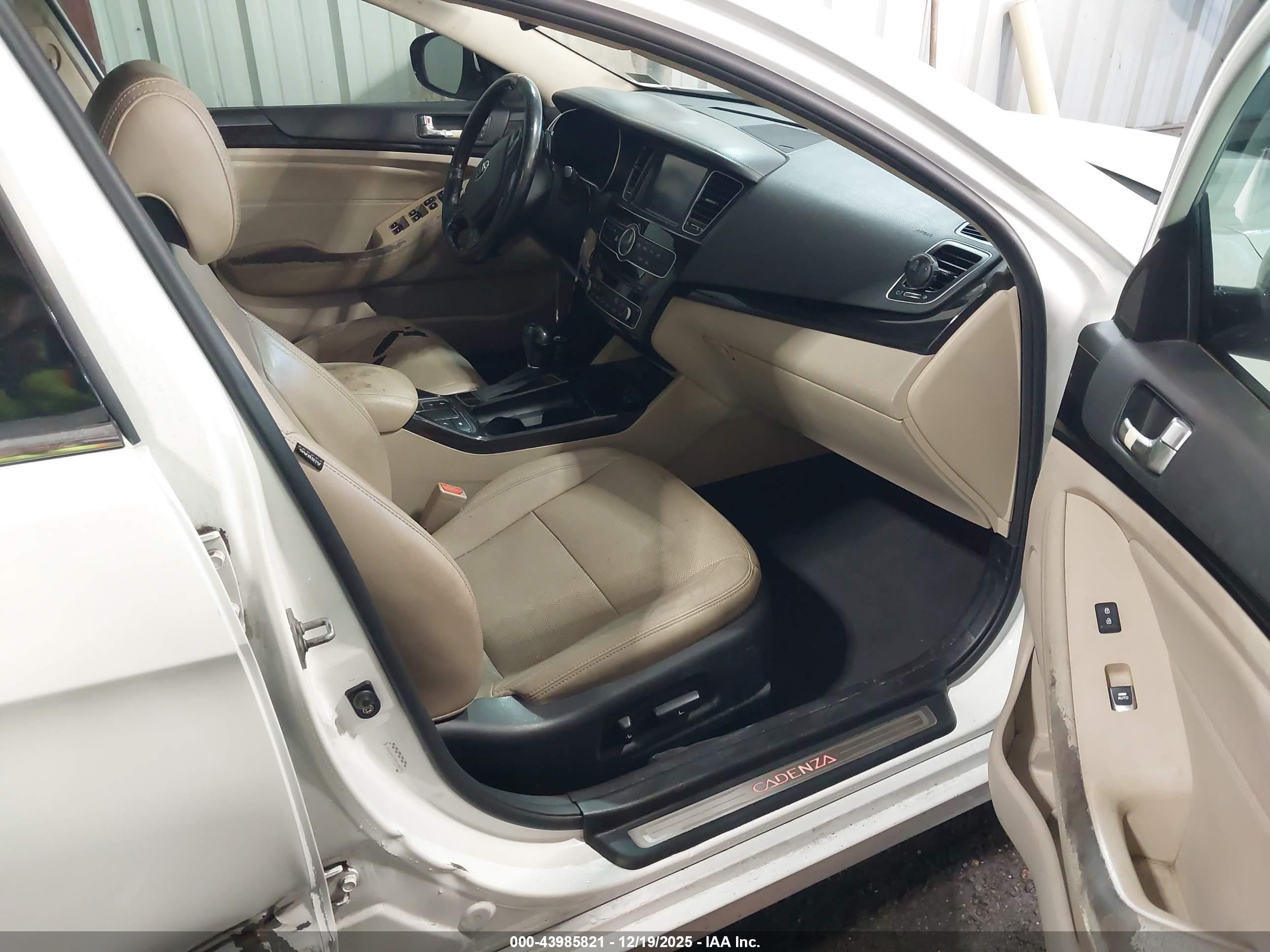 KIA CADENZA image 5