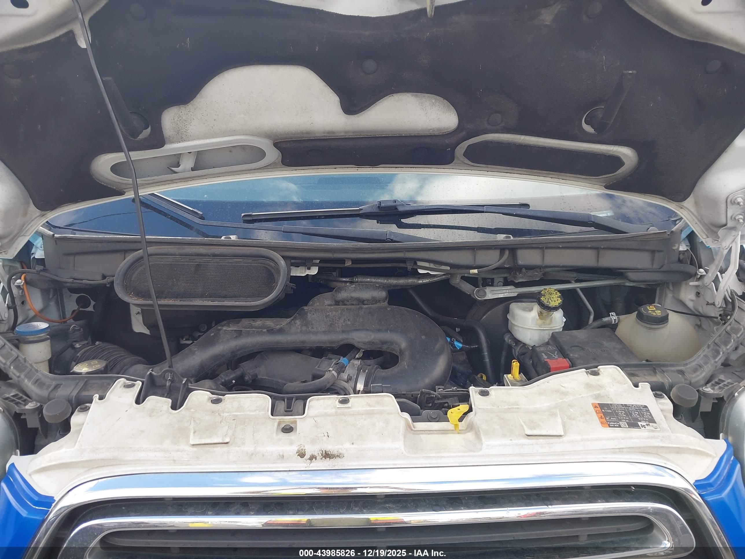 FORD TRANSIT-150 image 10