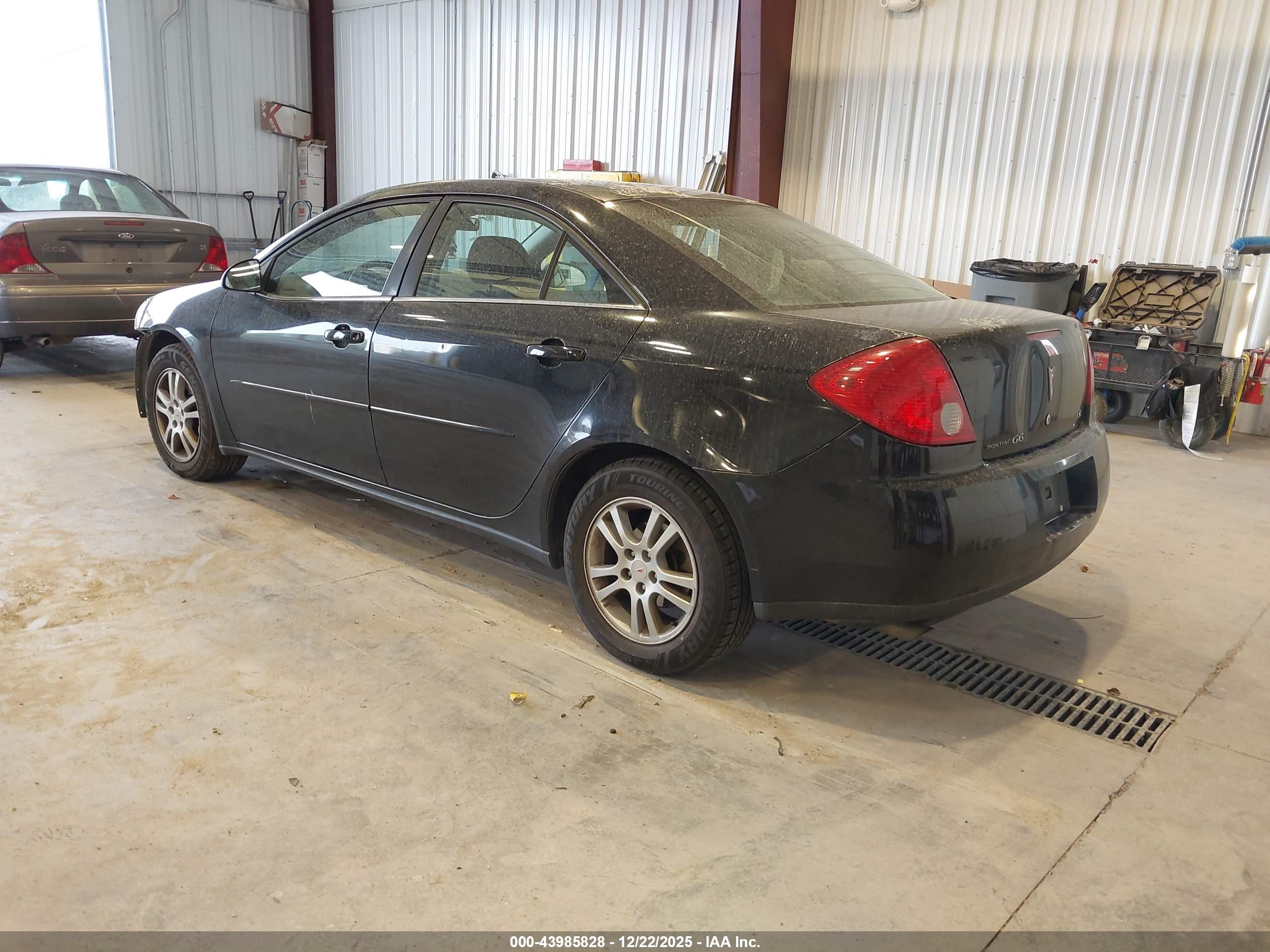 PONTIAC G6 image 3
