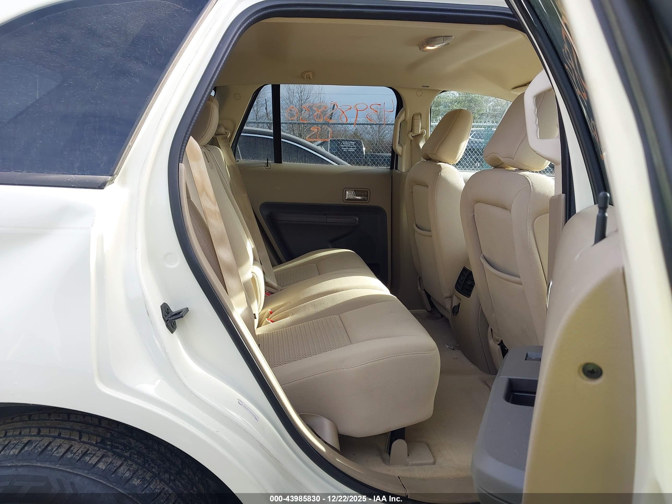 FORD EDGE image 8