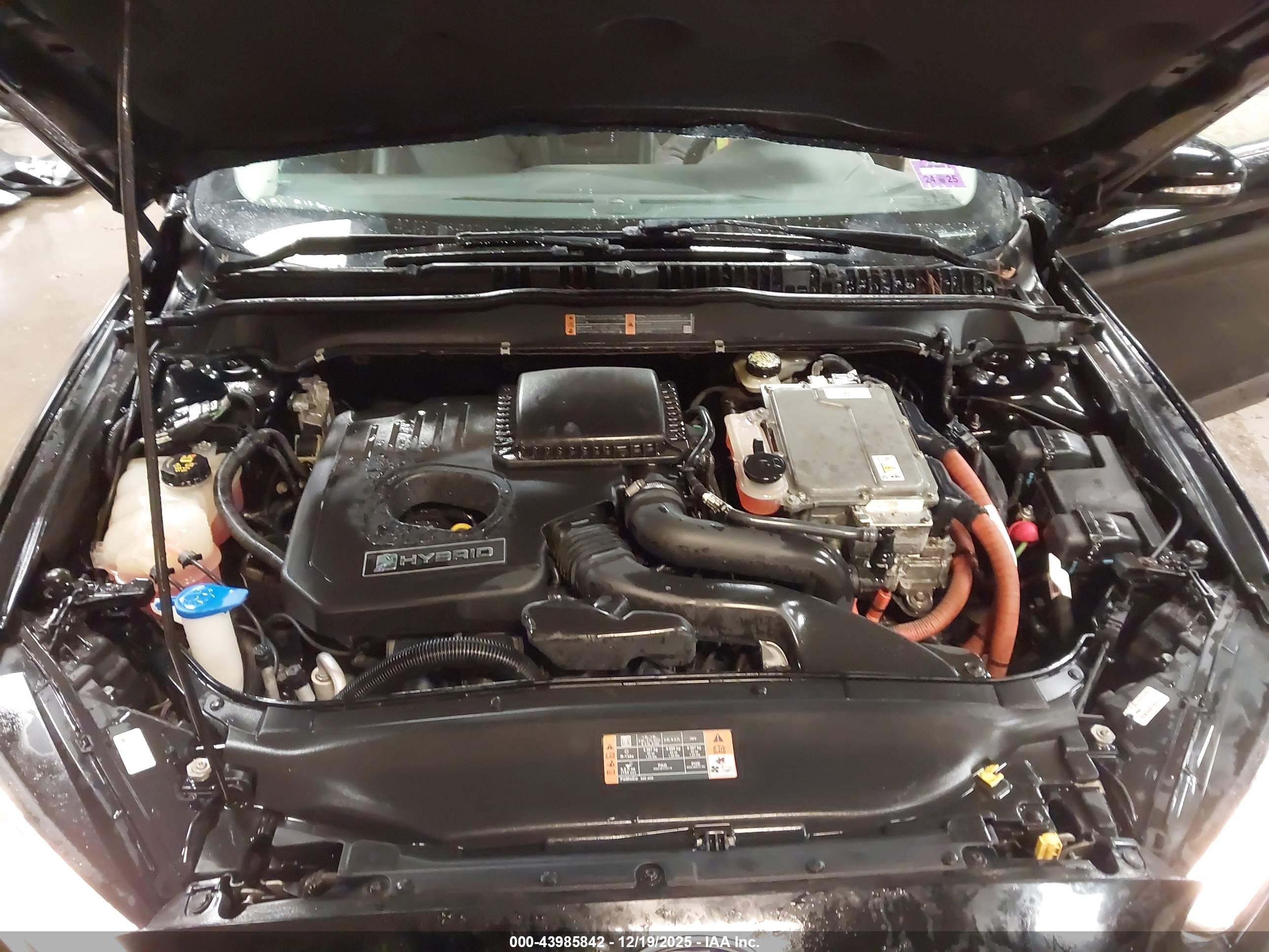 FORD FUSION image 10
