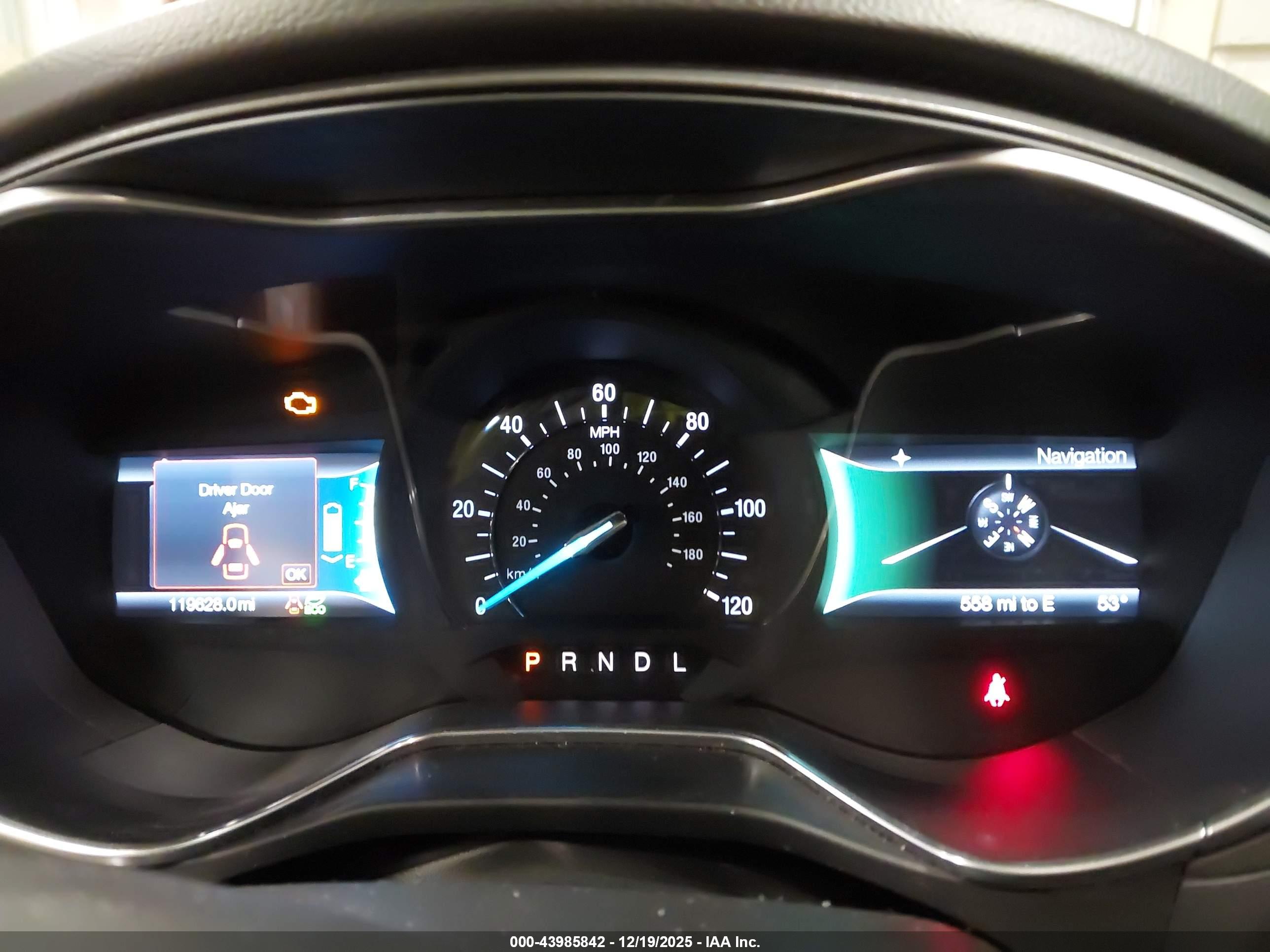 FORD FUSION image 7