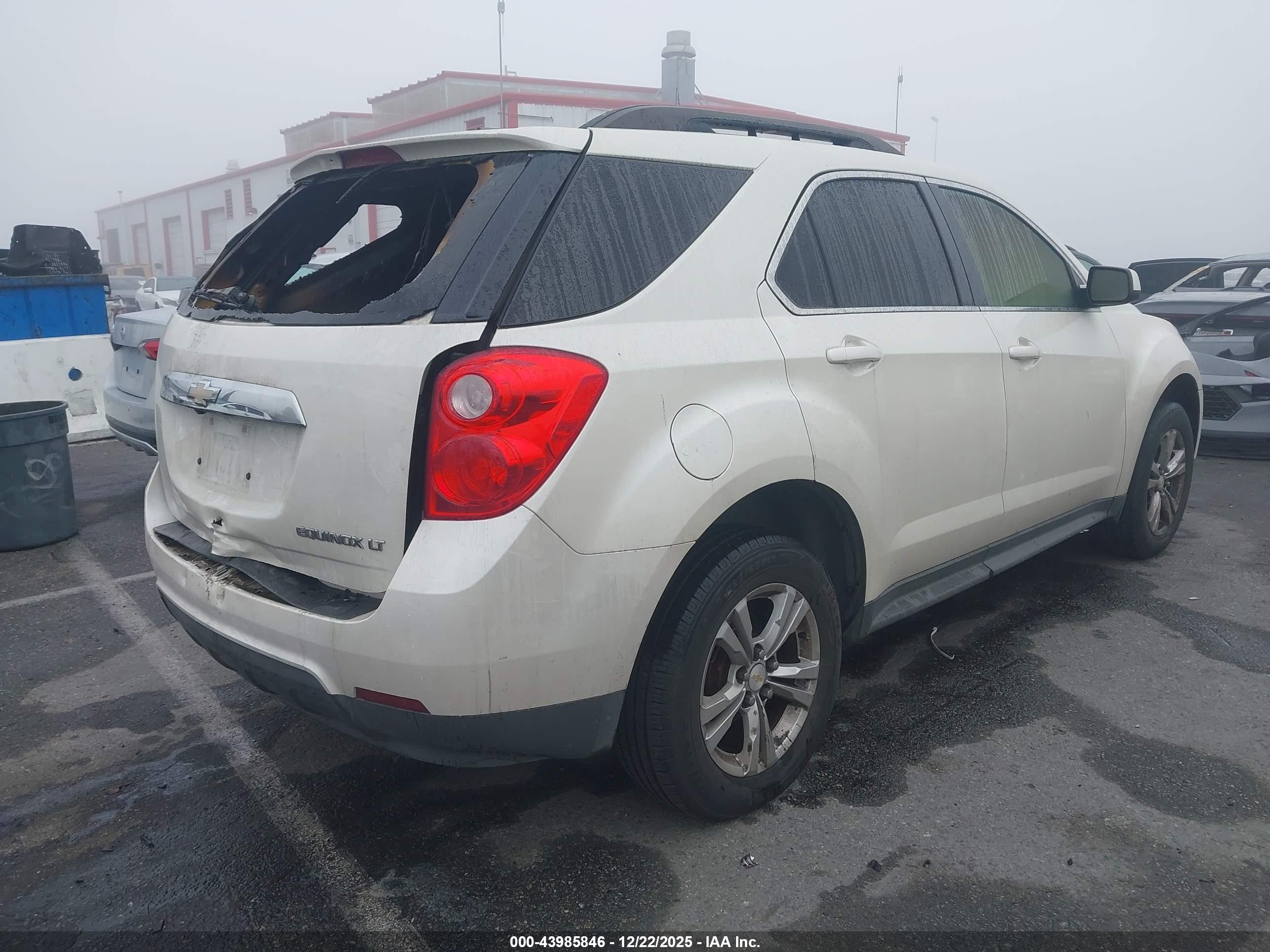 CHEVROLET EQUINOX image 4