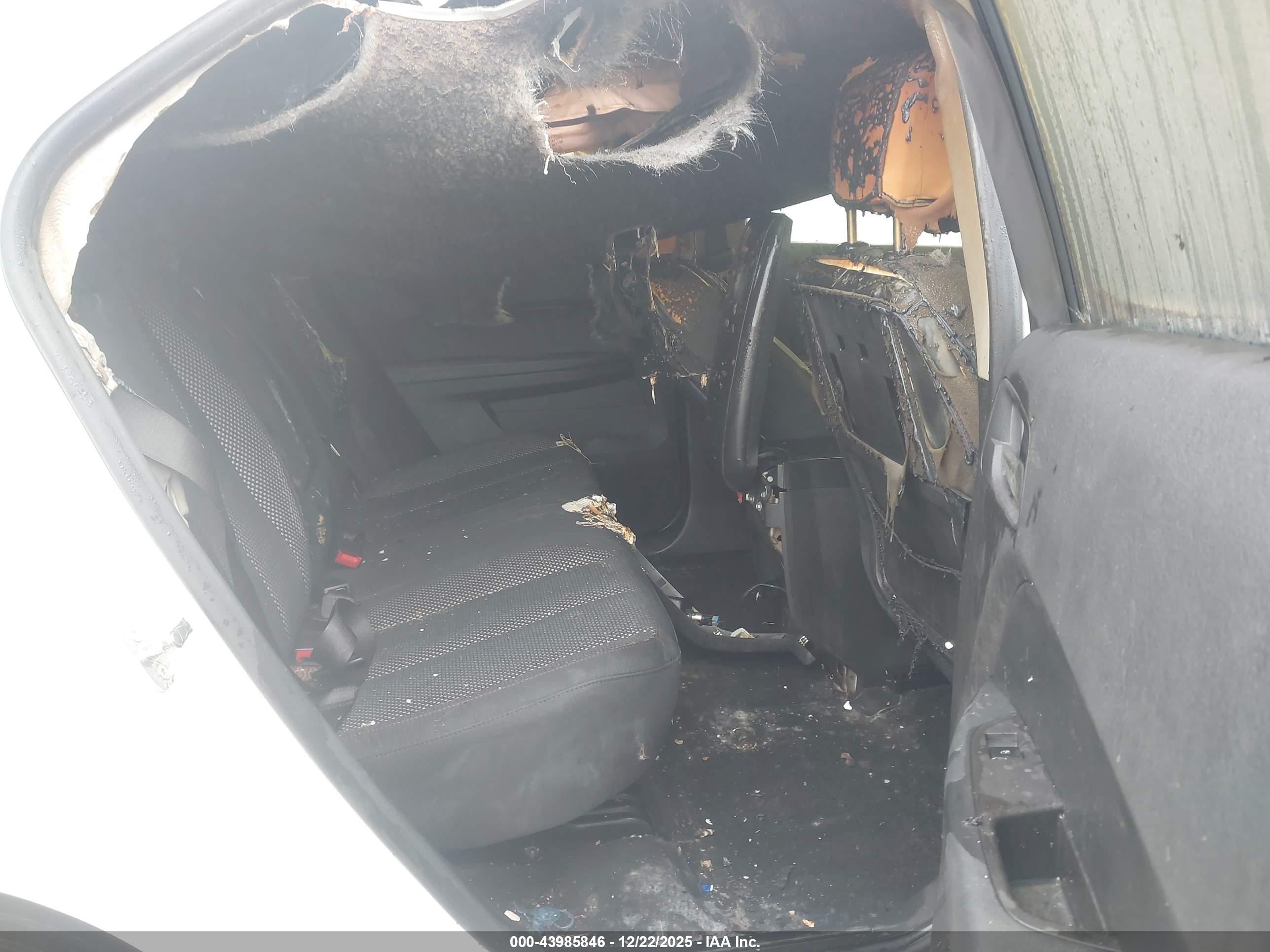 CHEVROLET EQUINOX image 8