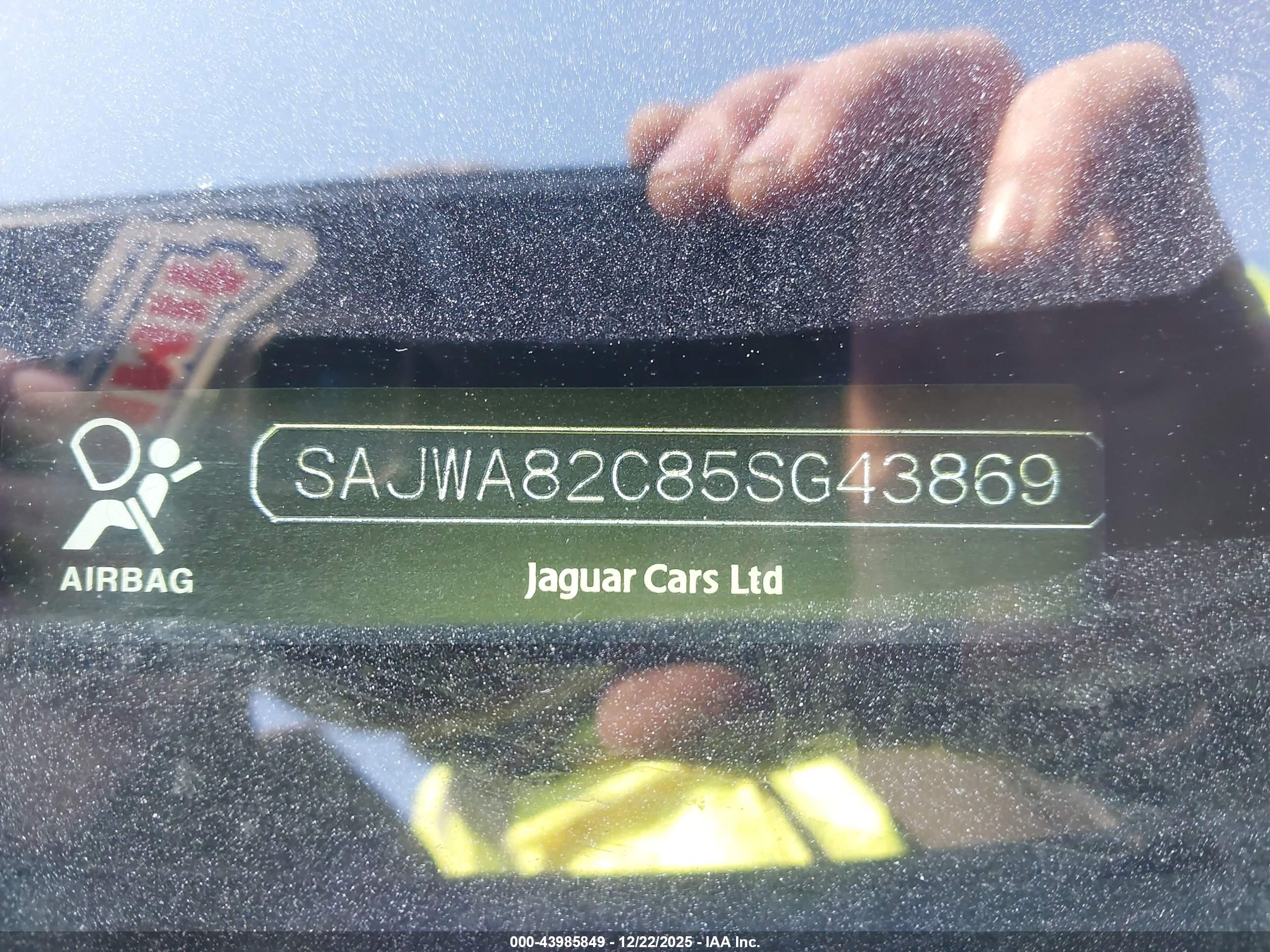 JAGUAR XJ image 9