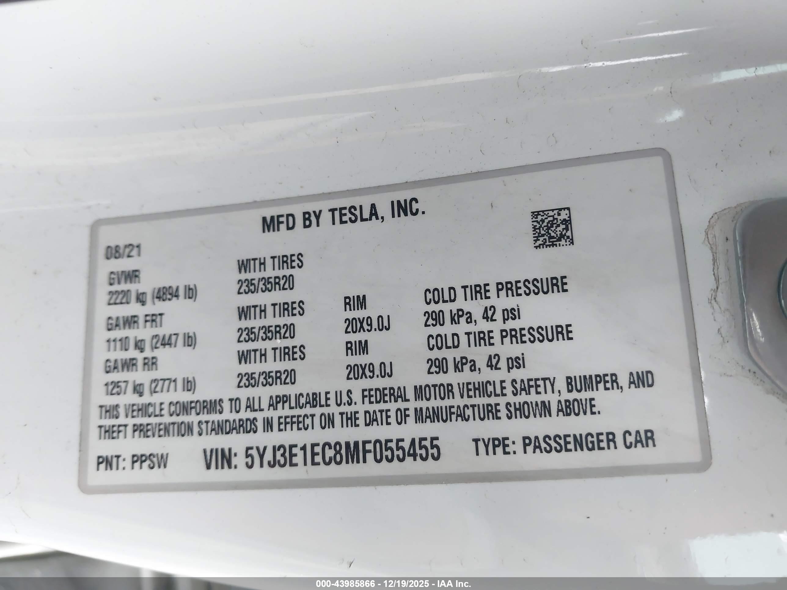 TESLA MODEL image 9