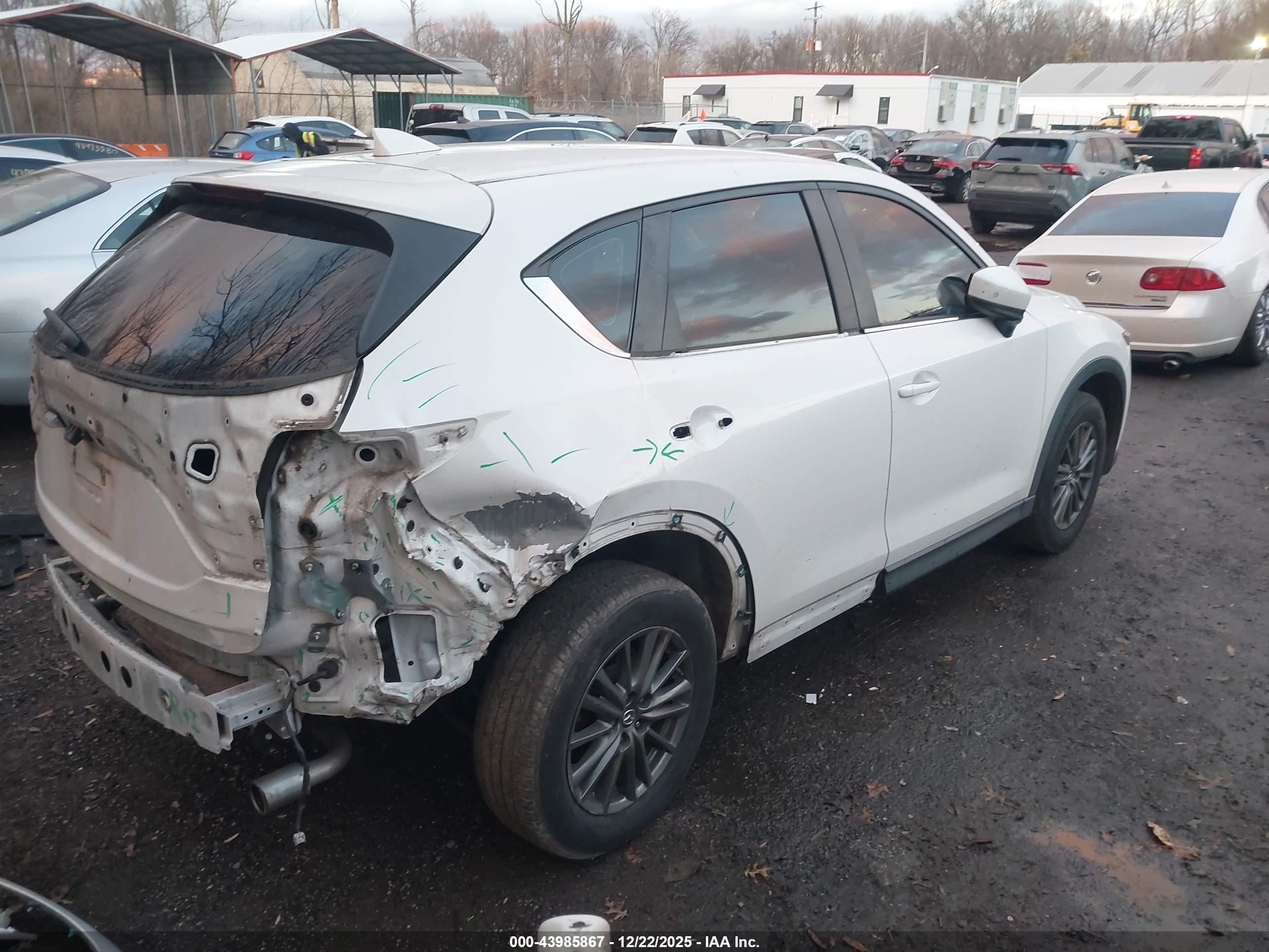 MAZDA CX-5 image 4