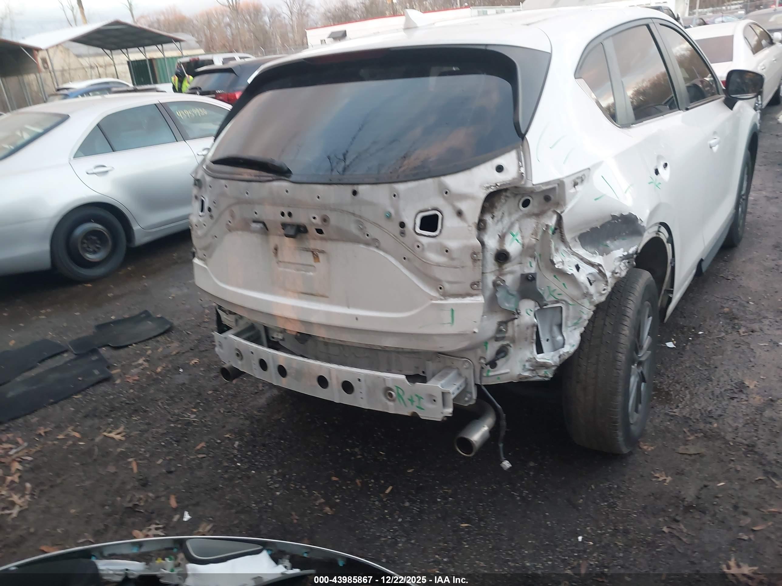 MAZDA CX-5 image 6