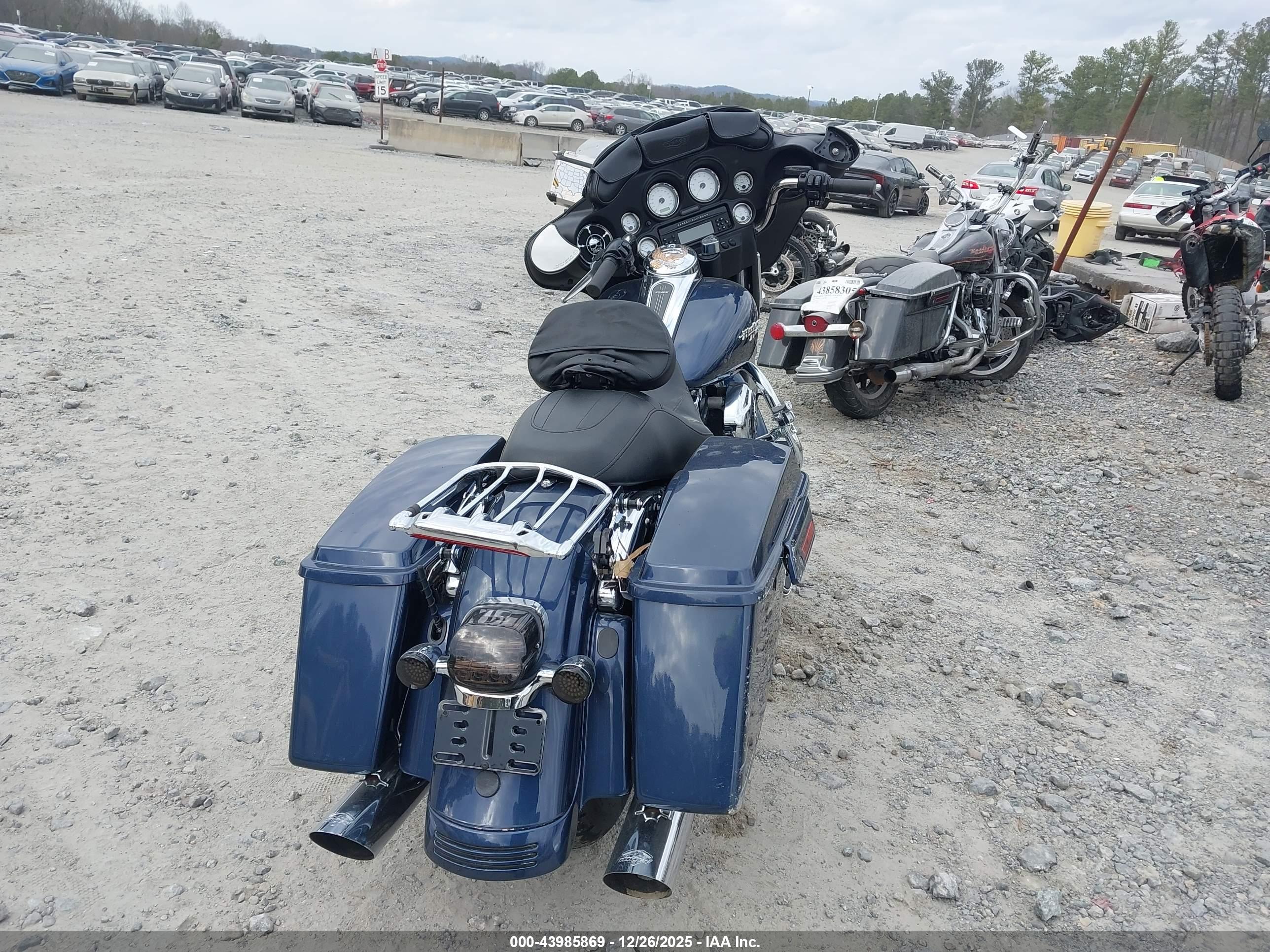 HARLEY-DAVIDSON FLHX image 4
