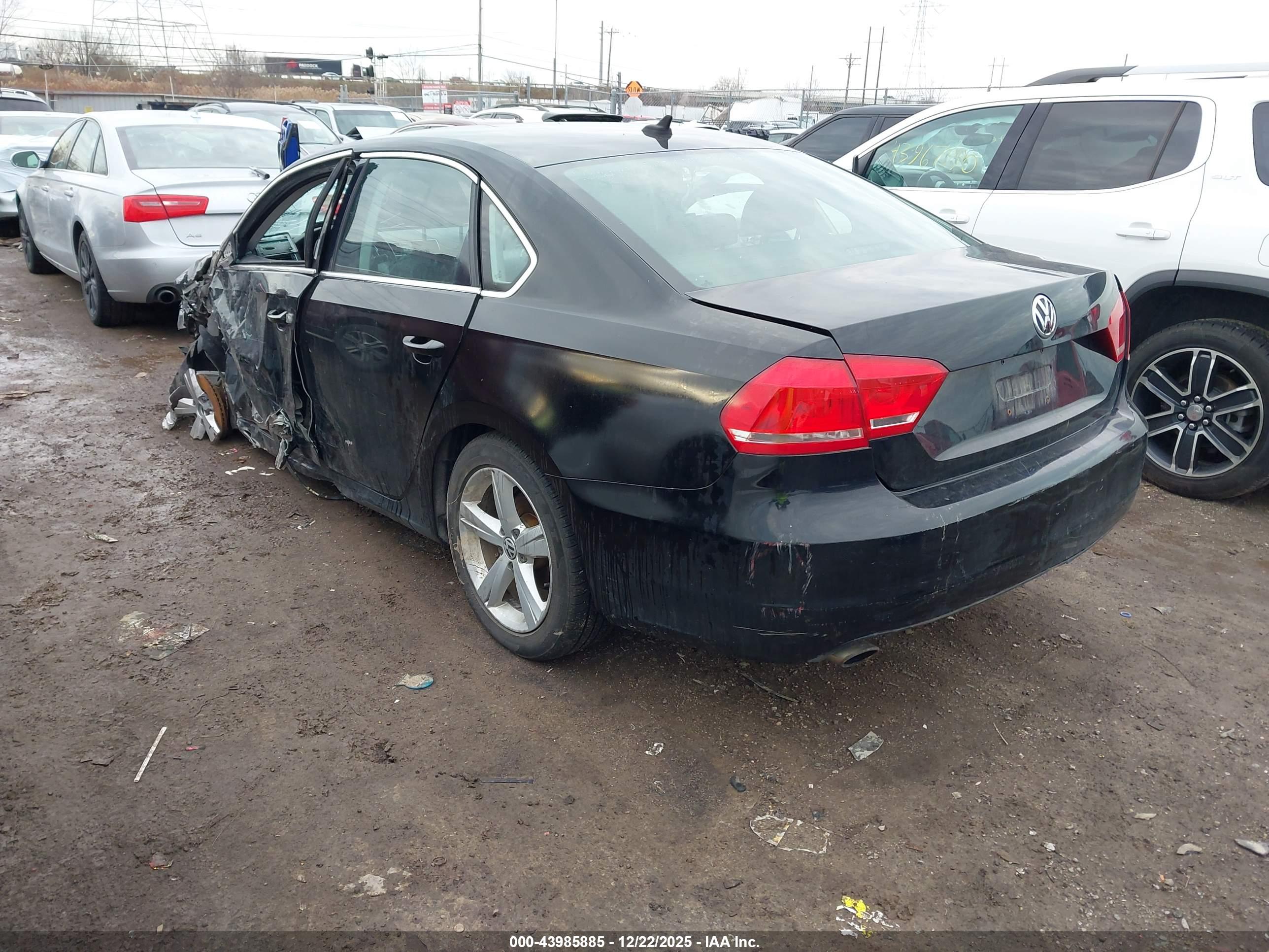 VOLKSWAGEN PASSAT image 3