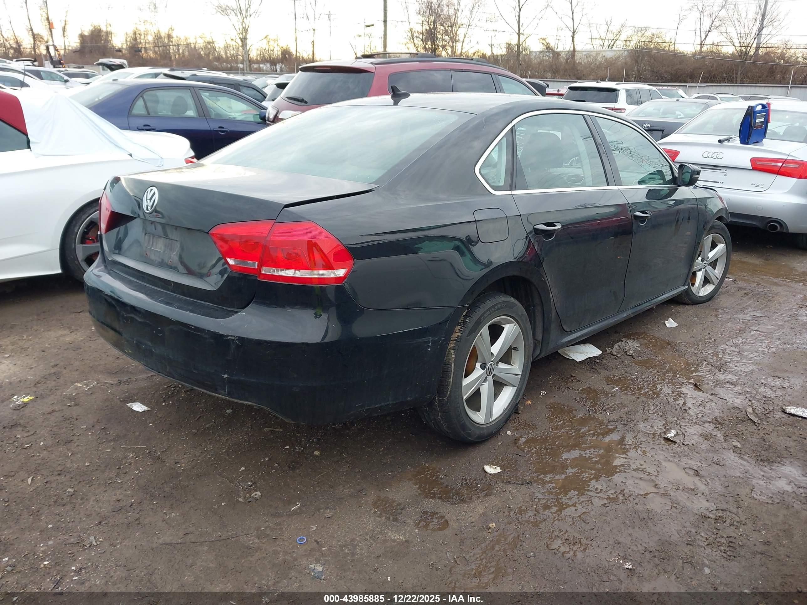 VOLKSWAGEN PASSAT image 4