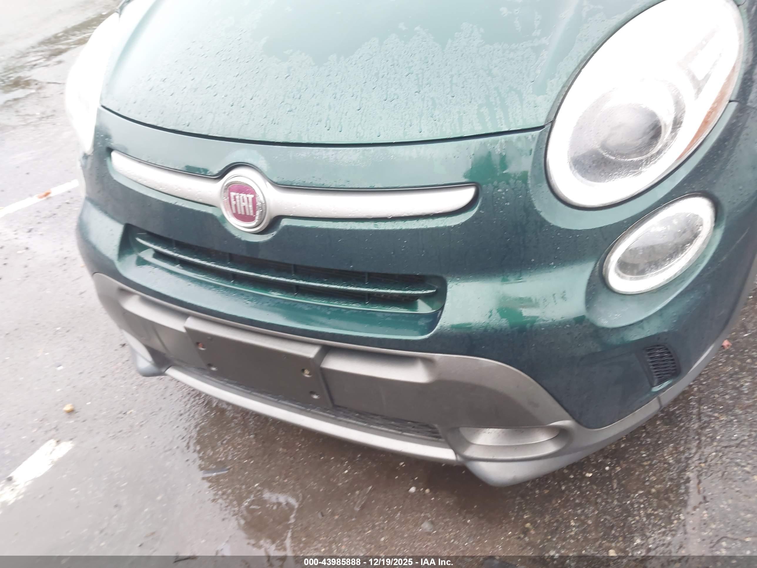 FIAT 500L image 6