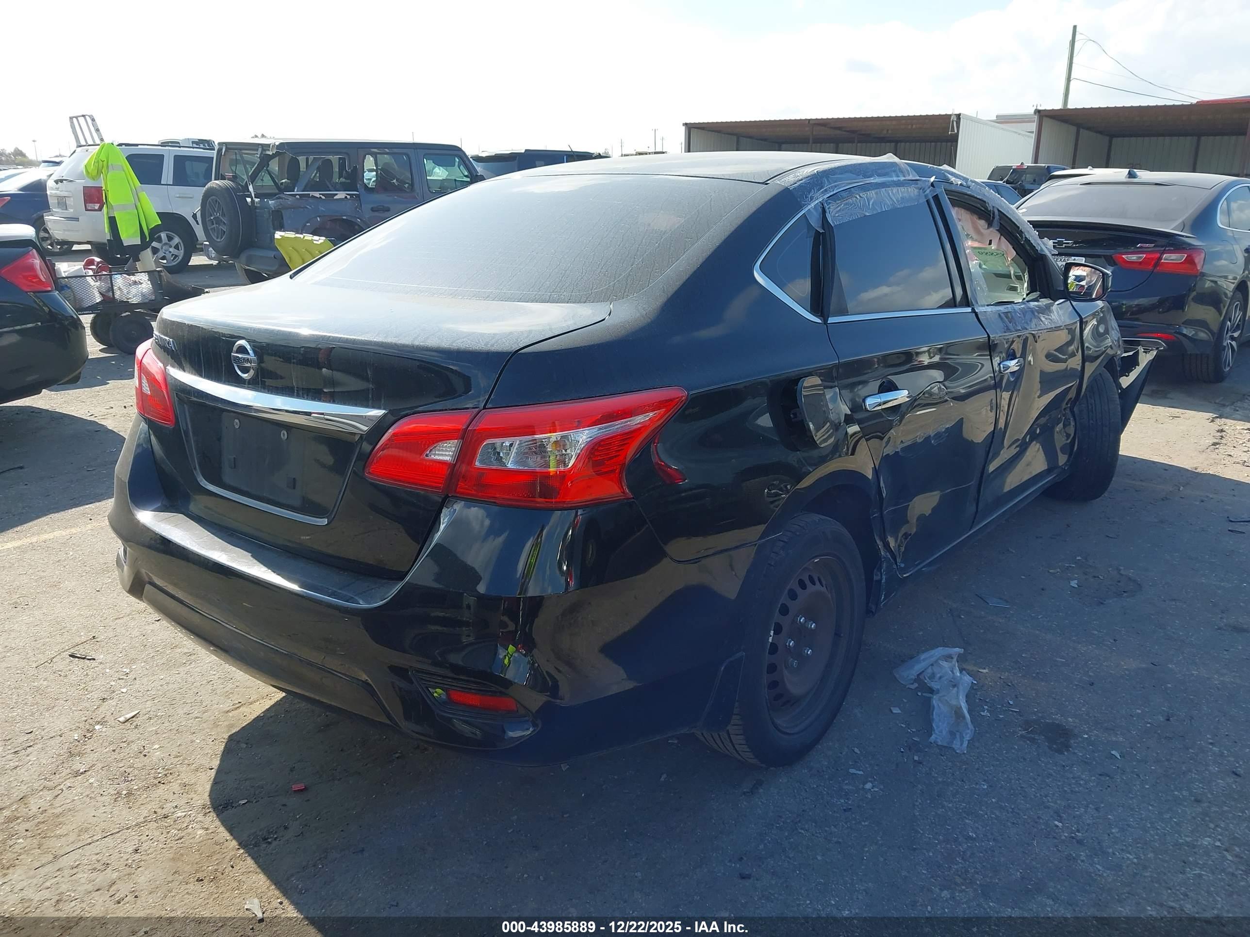 NISSAN SENTRA image 4