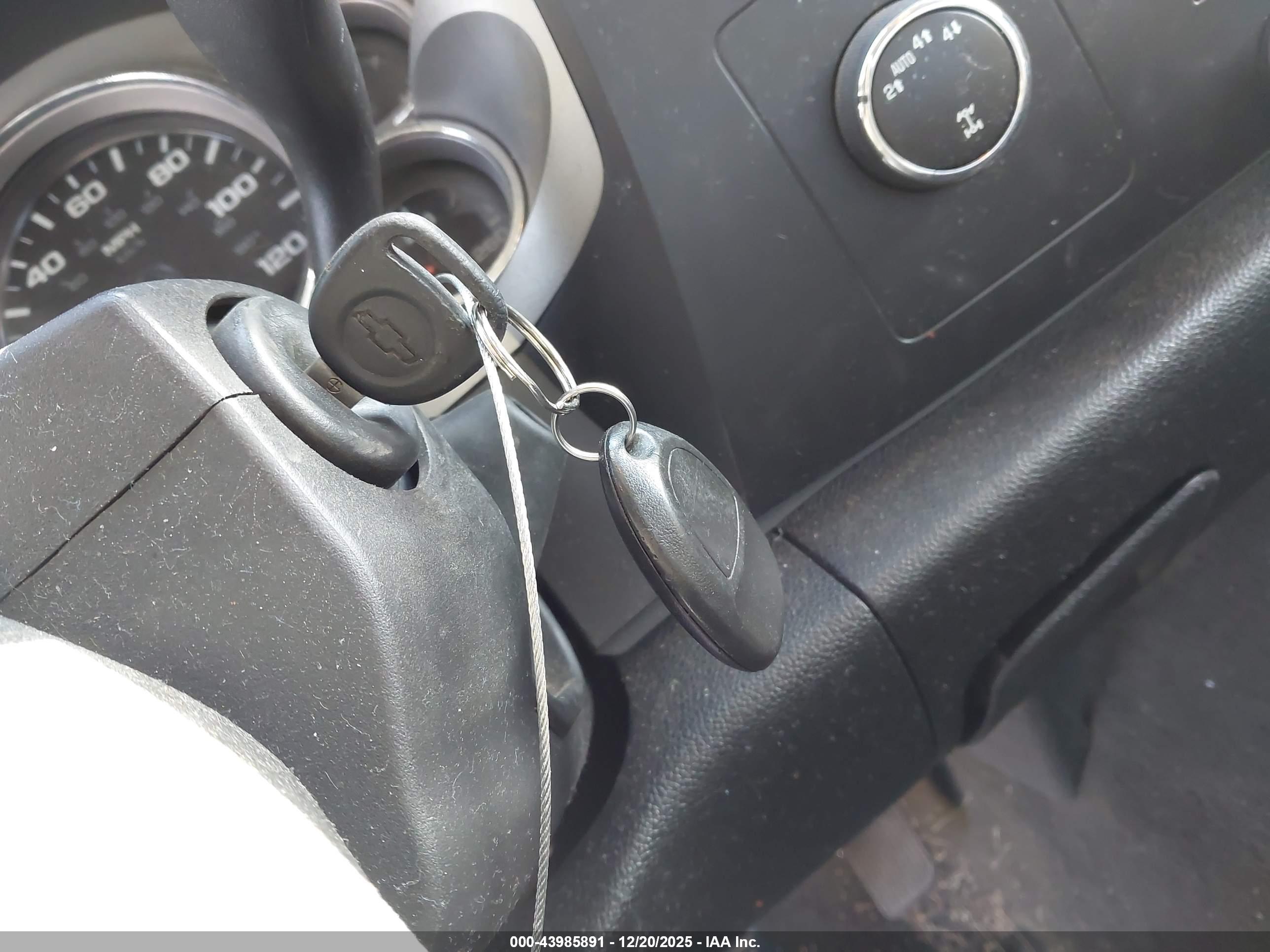 CHEVROLET SILVERADO image 11