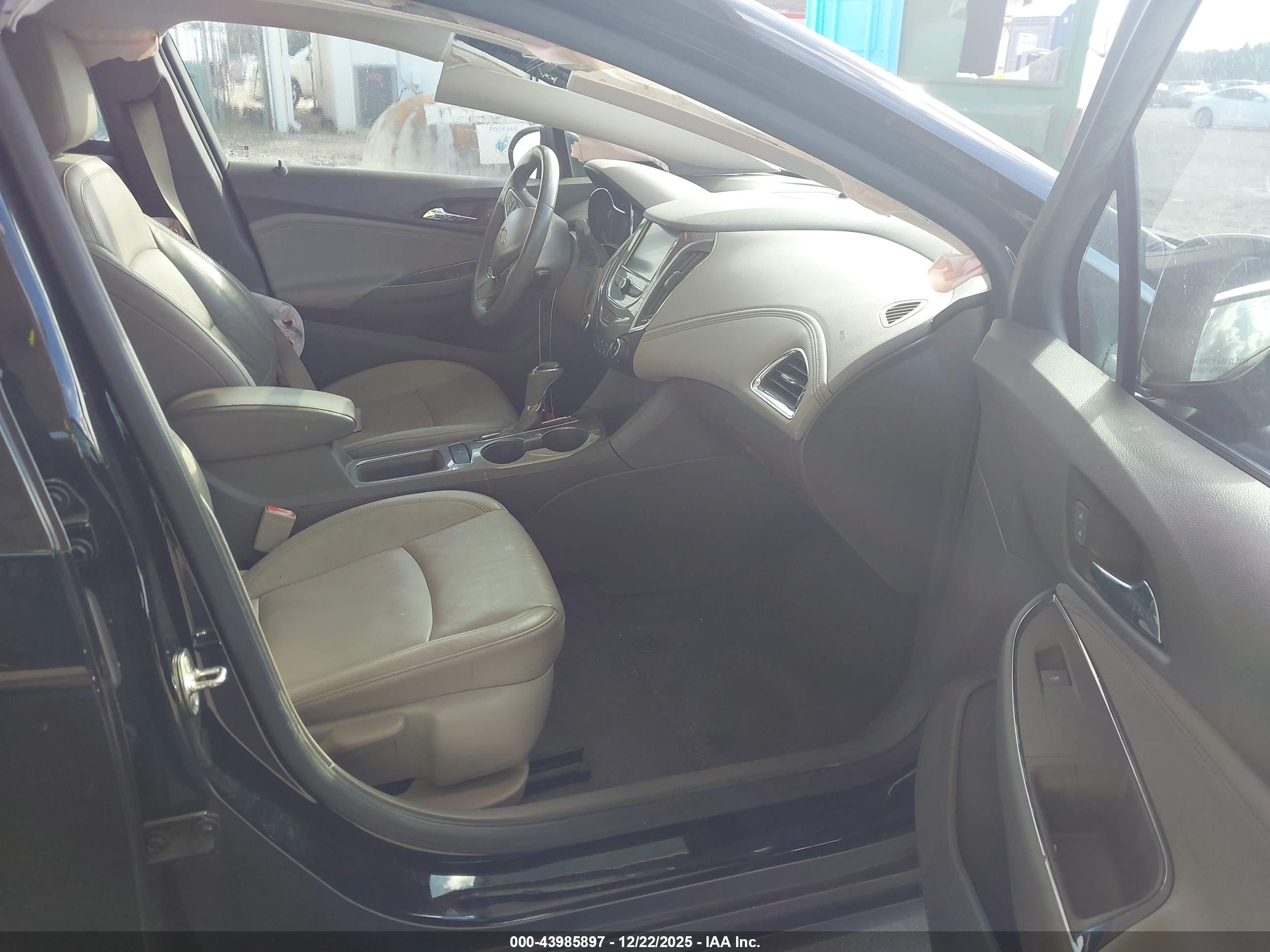 CHEVROLET CRUZE image 5