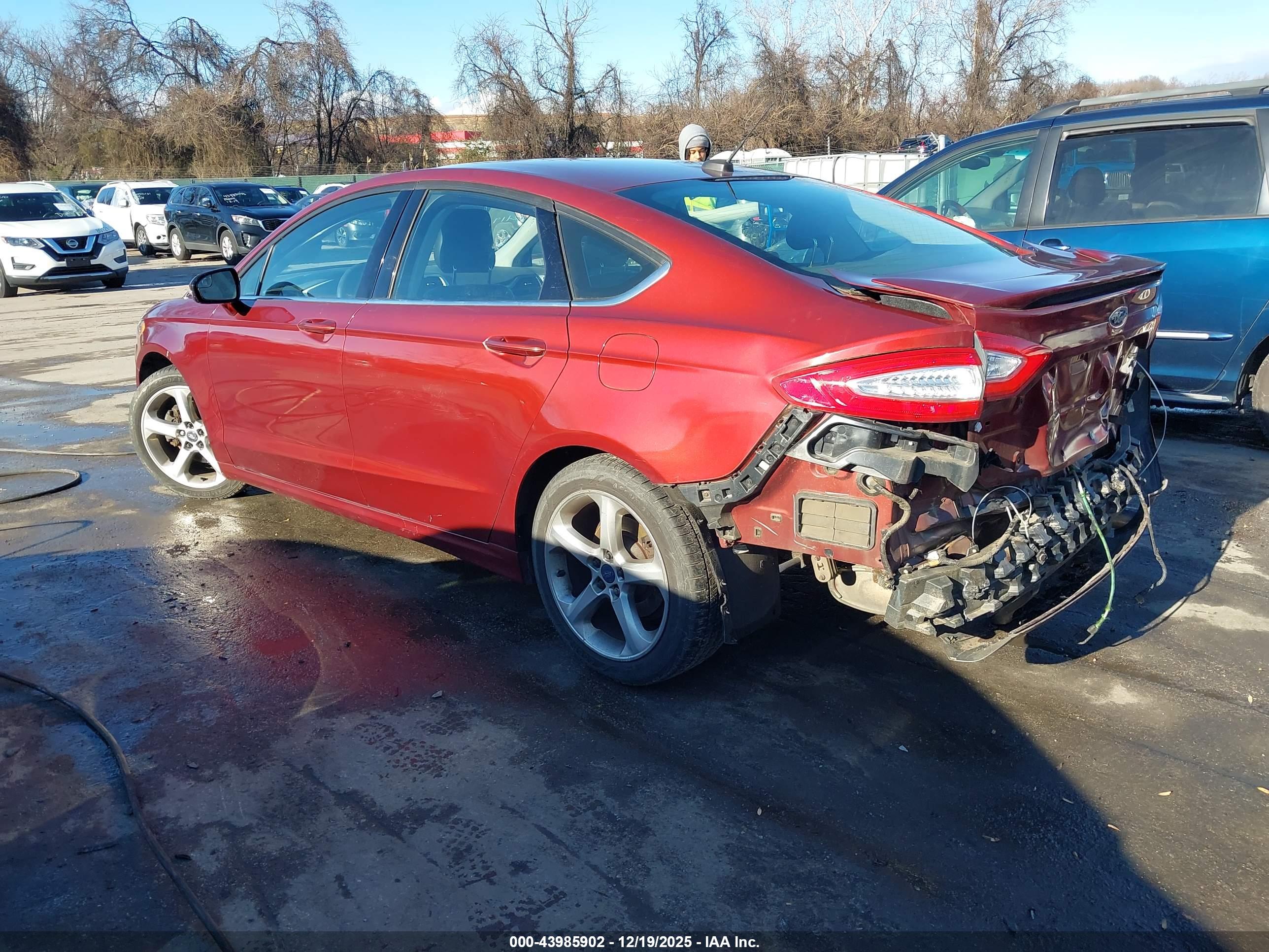 FORD FUSION image 3