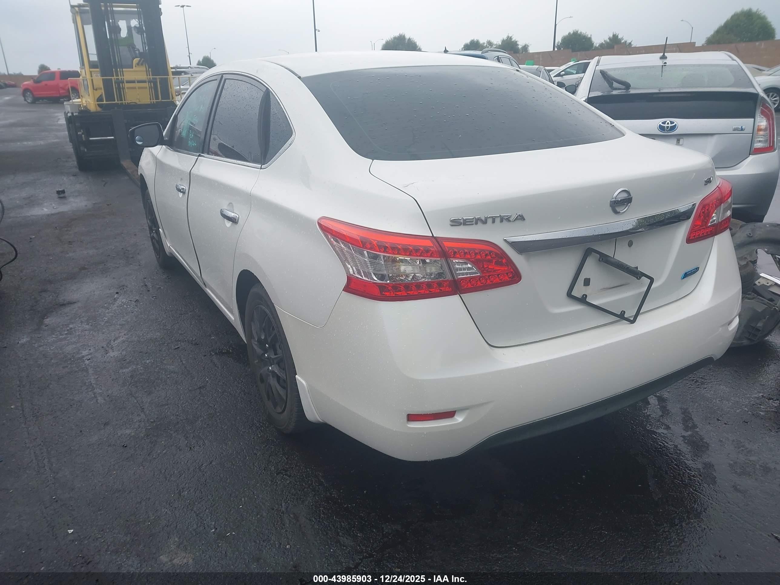 NISSAN SENTRA image 3