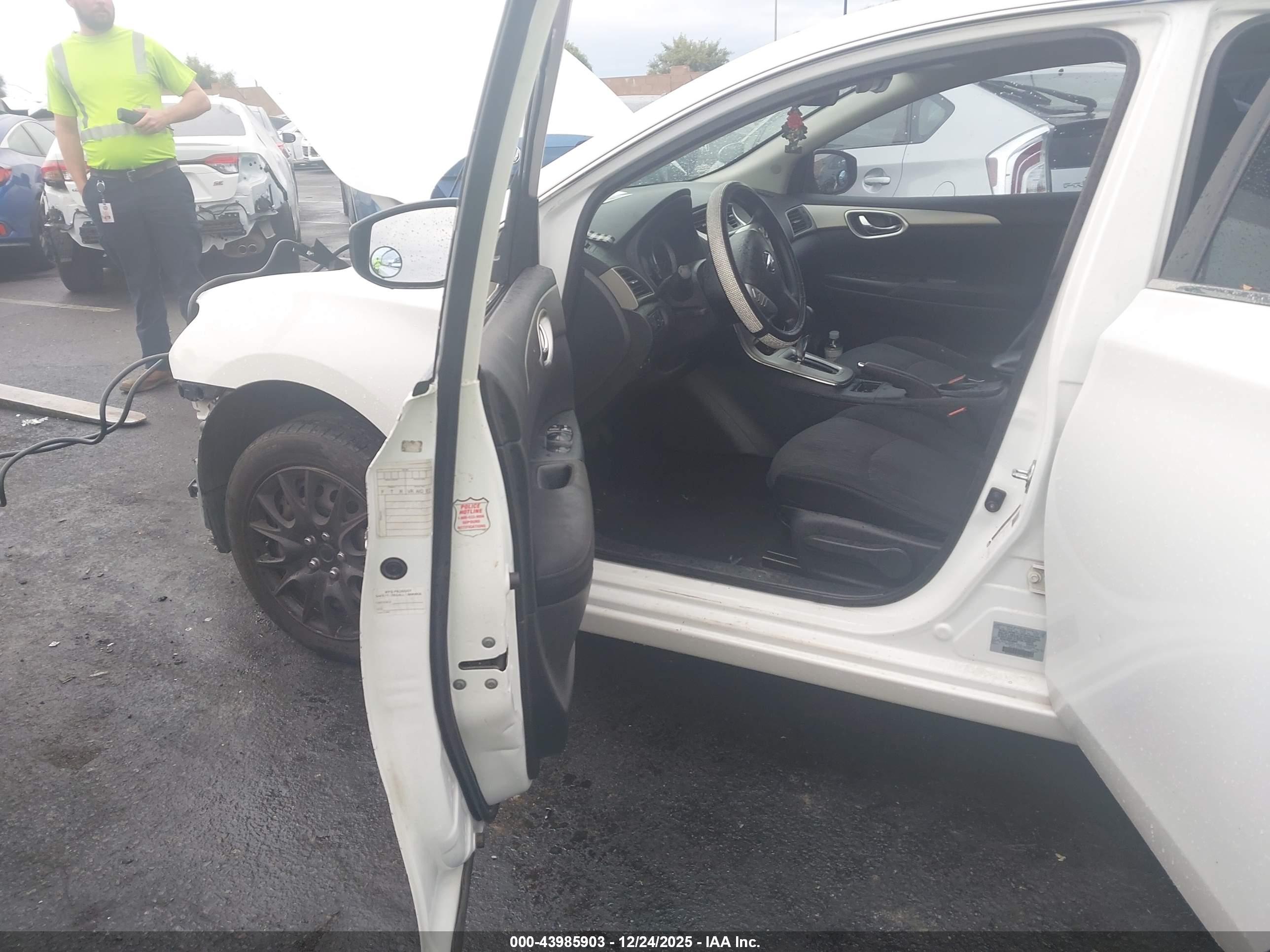 NISSAN SENTRA image 5