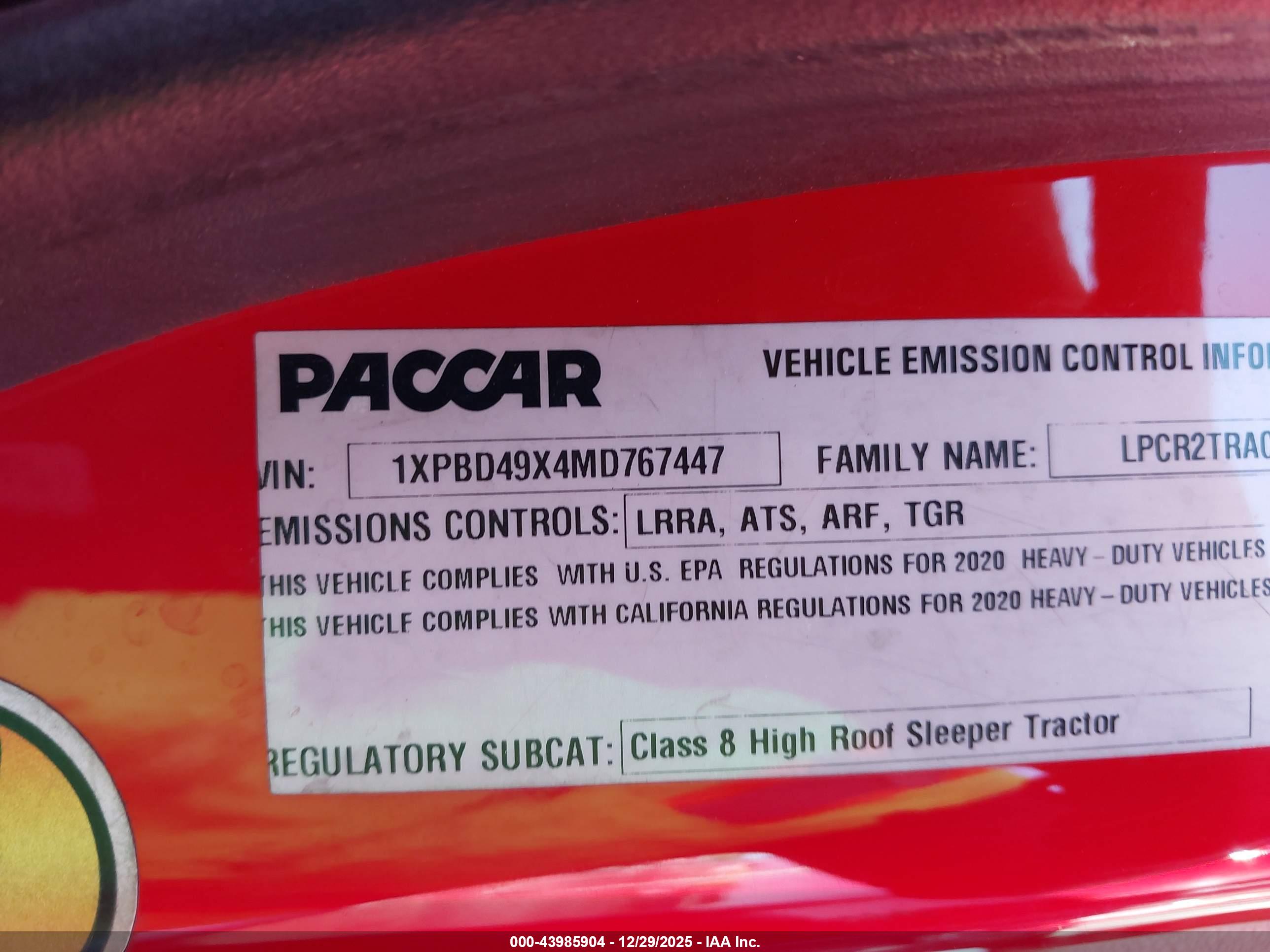 PETERBILT 579 image 9