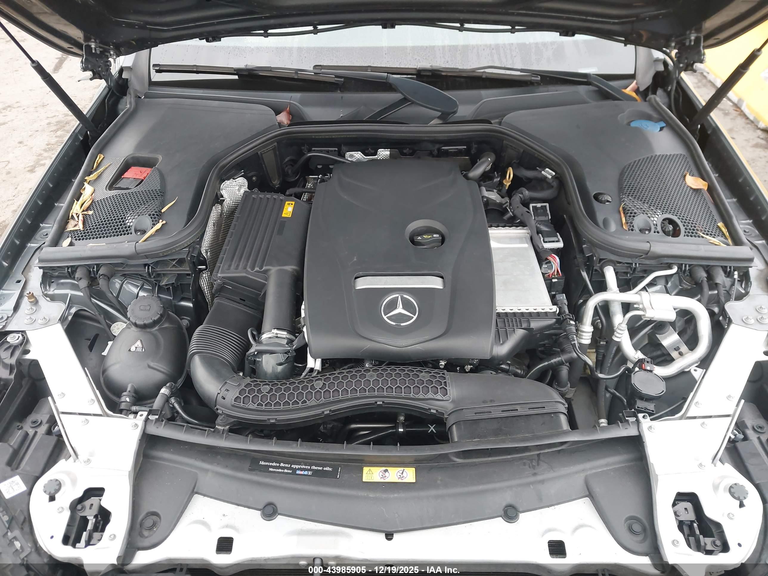 MERCEDES-BENZ E image 10