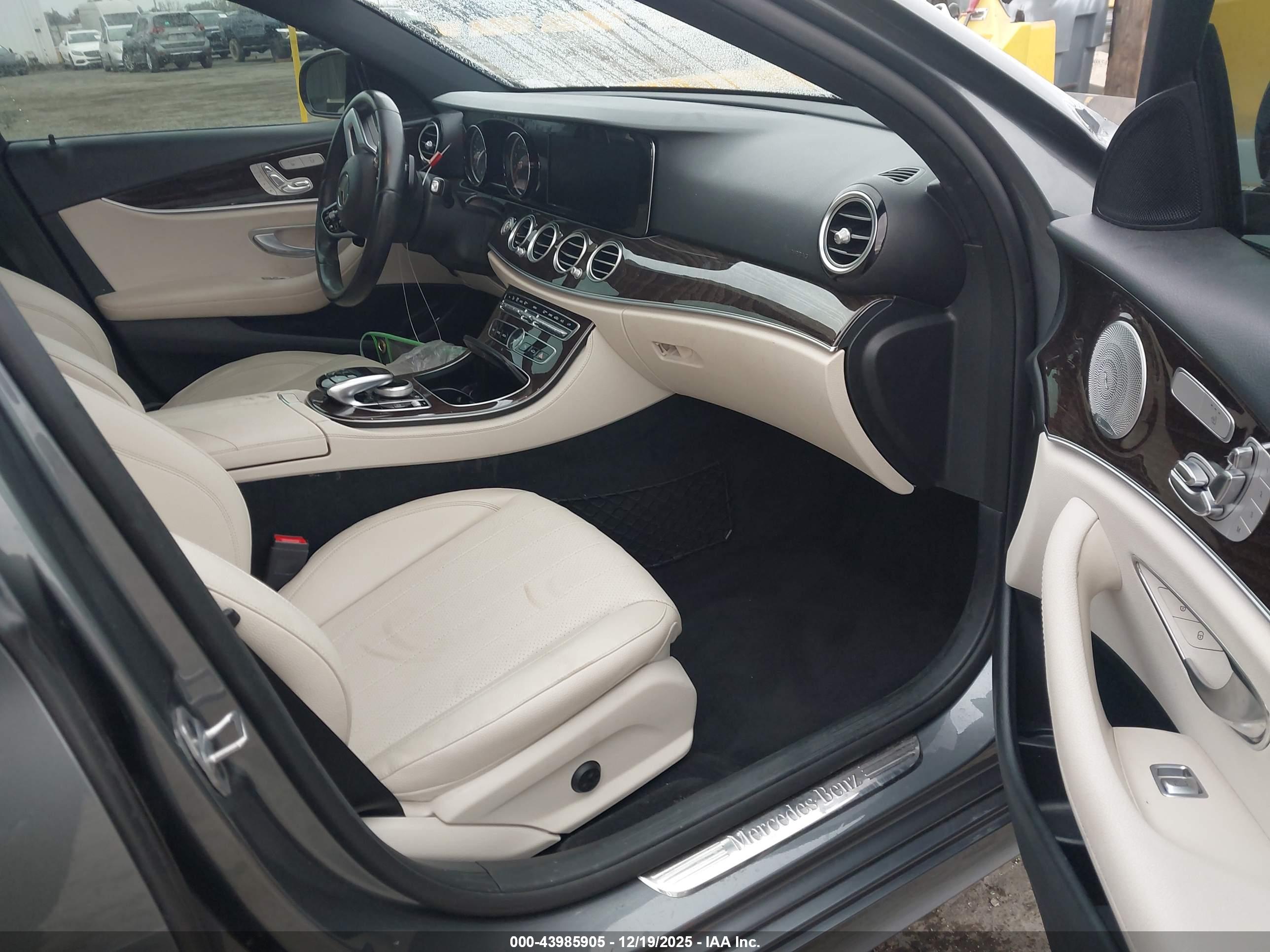 MERCEDES-BENZ E image 5