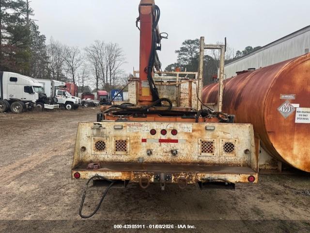 FREIGHTLINER MEDIUM image 8