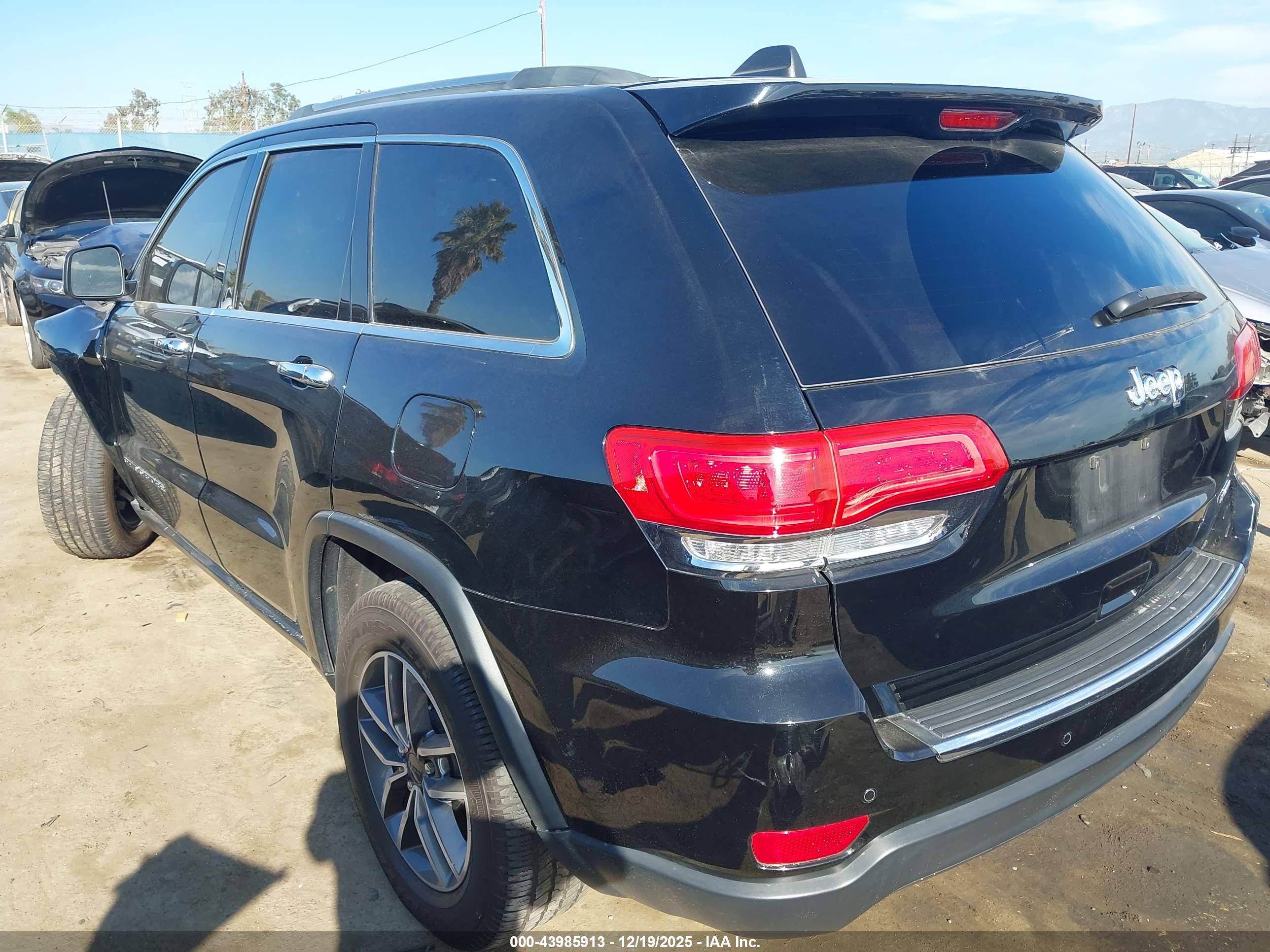 JEEP GRAND image 3