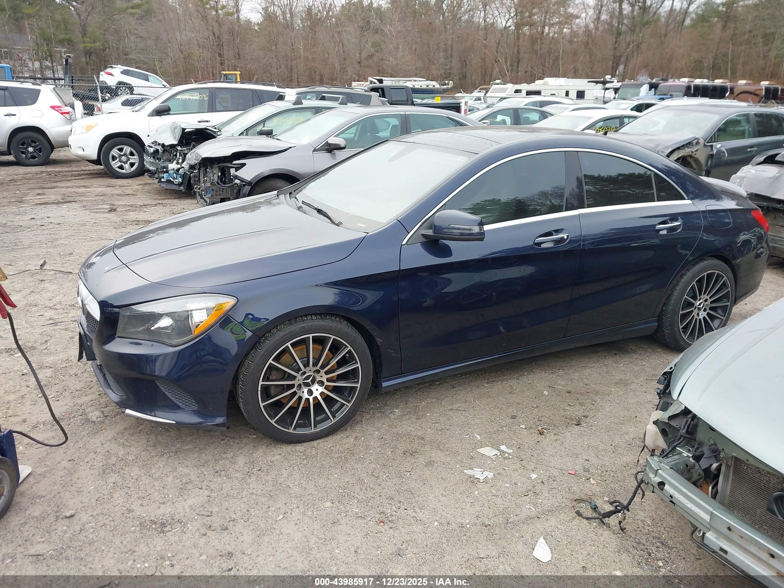 MERCEDES-BENZ CLA image 2