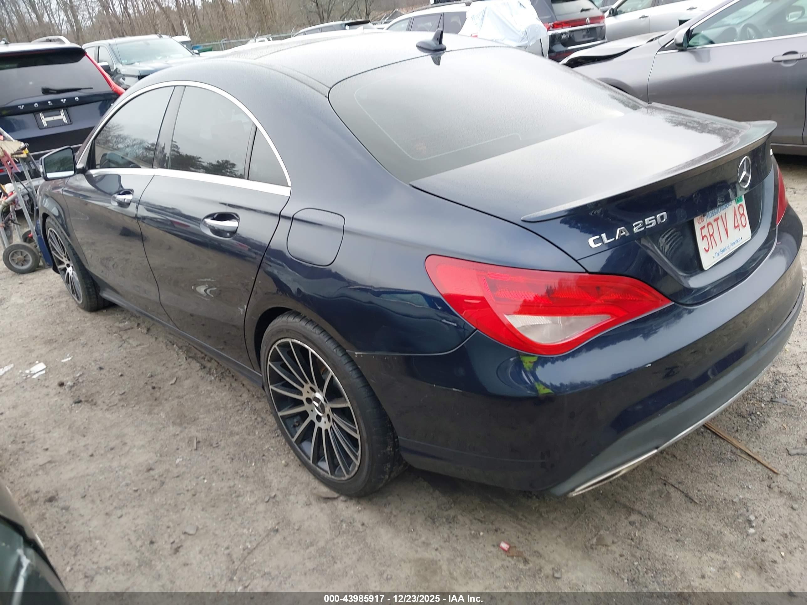 MERCEDES-BENZ CLA image 3