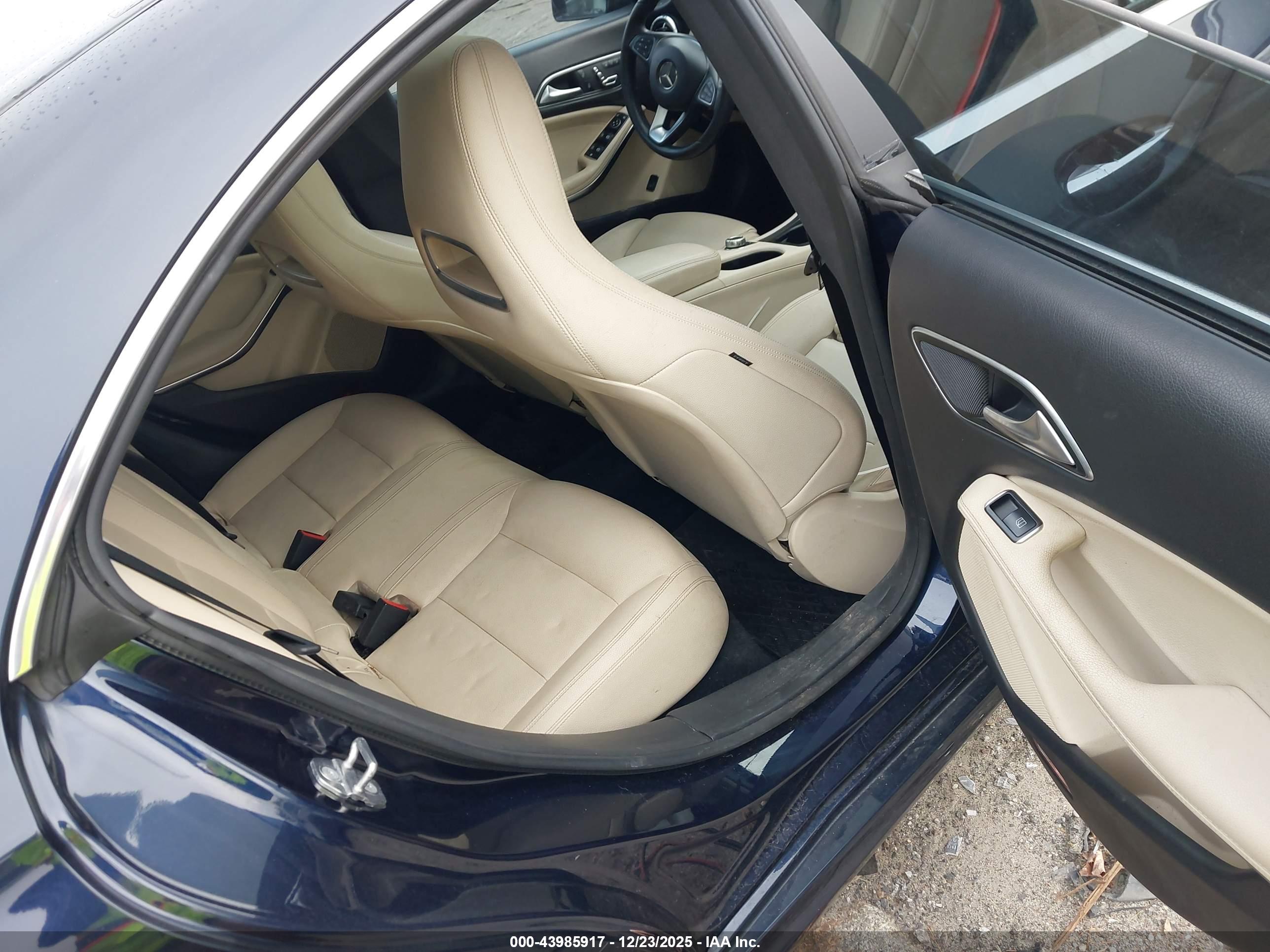 MERCEDES-BENZ CLA image 8