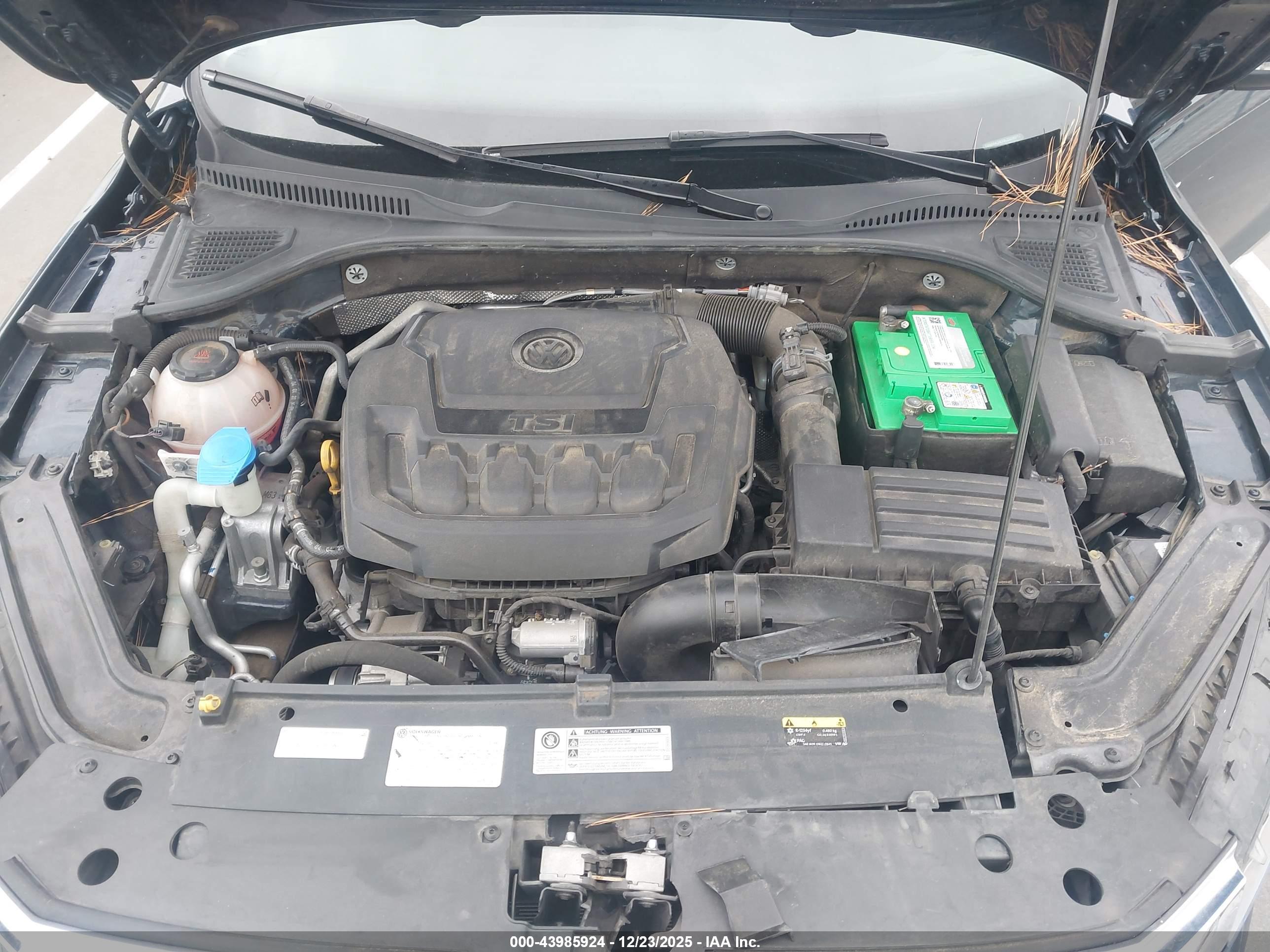 VOLKSWAGEN PASSAT image 10