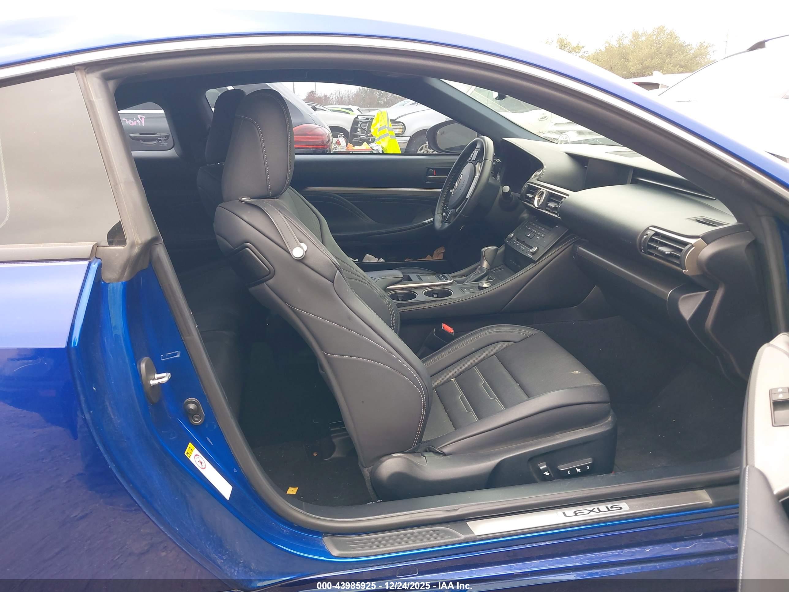 LEXUS RC image 5