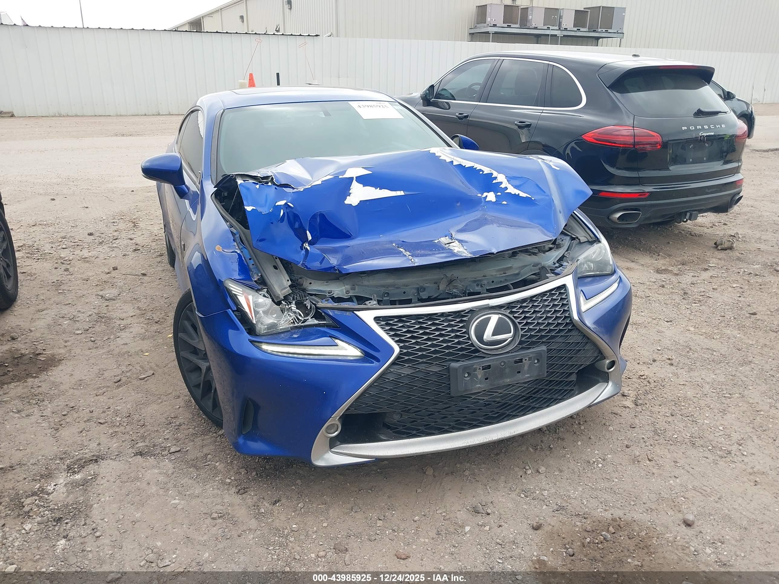 LEXUS RC image 6