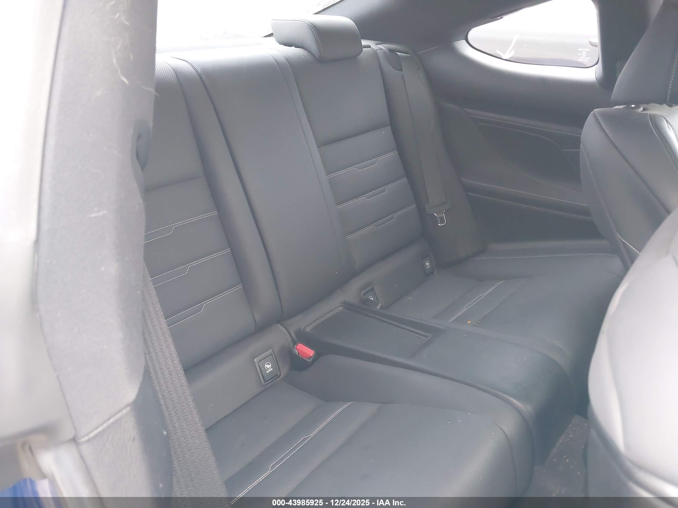 LEXUS RC image 8